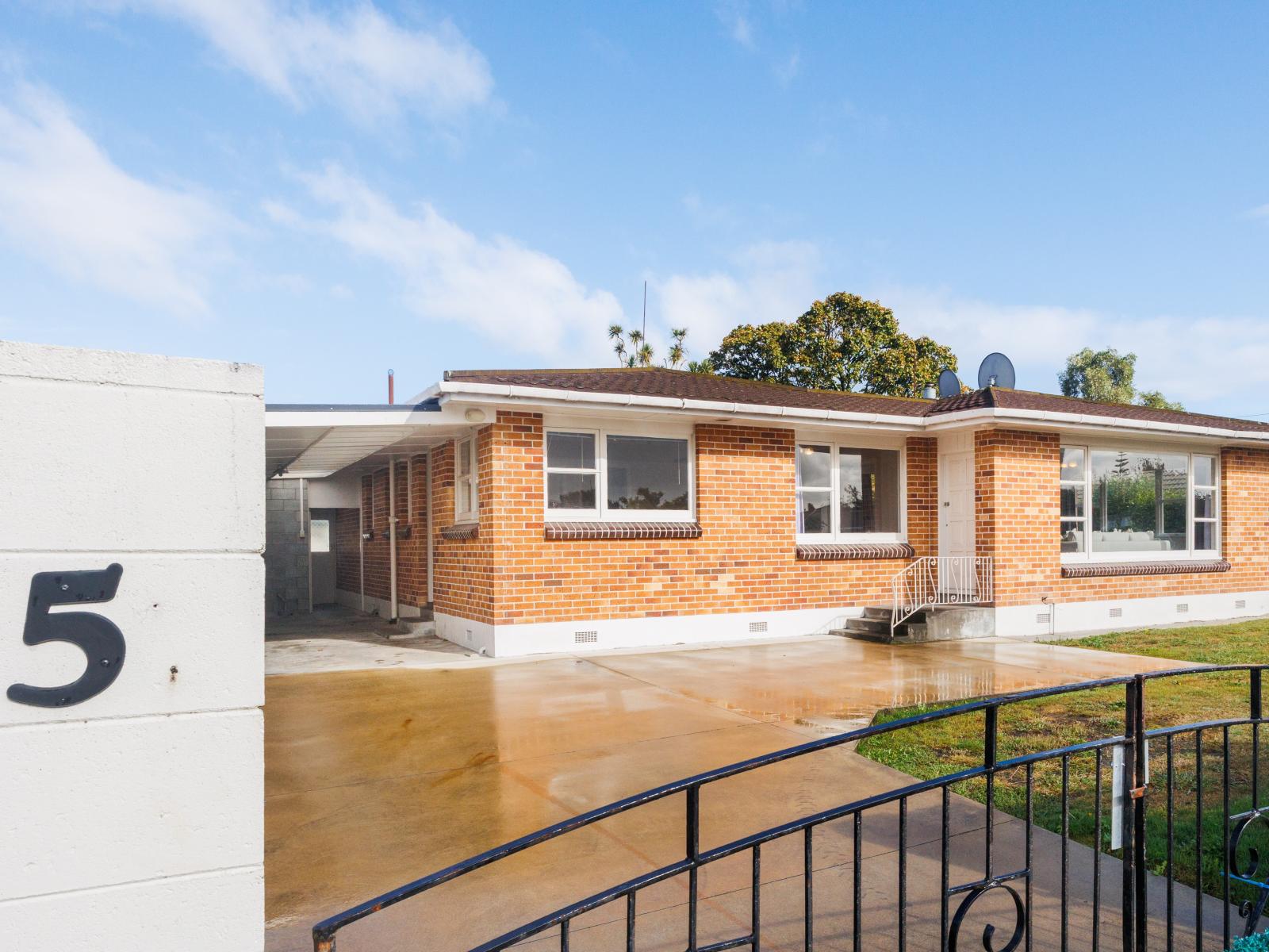 5 Sutherland Crescent, Westbrook