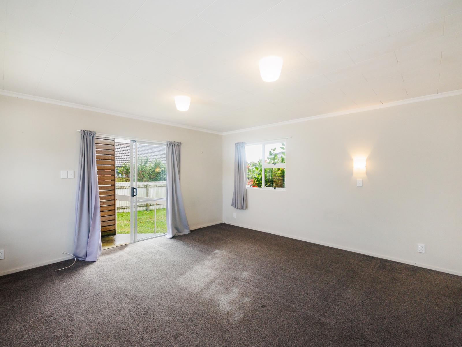 5 Sutherland Crescent, Westbrook