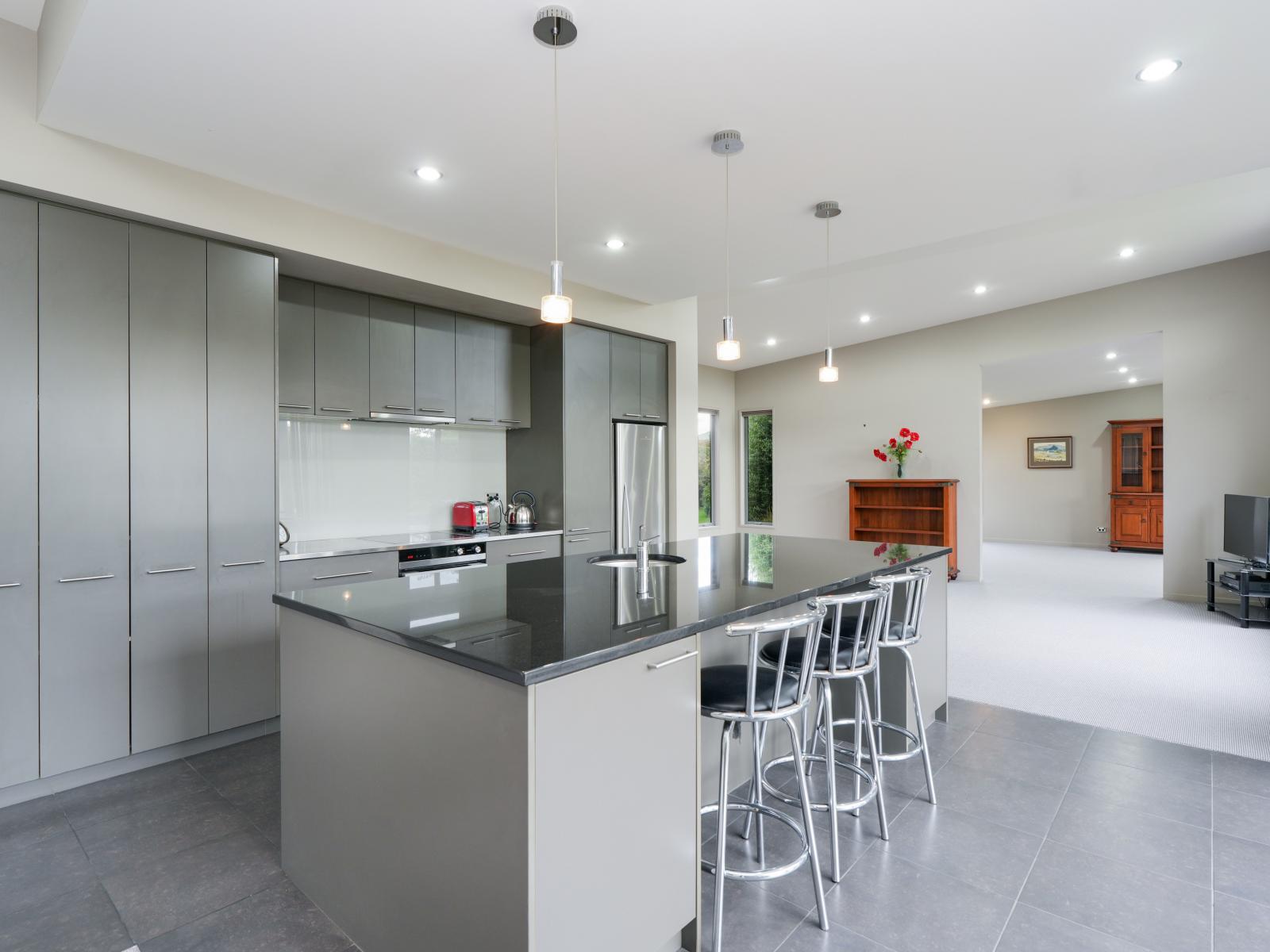 44 Glenroy Park Drive, Waikiwi