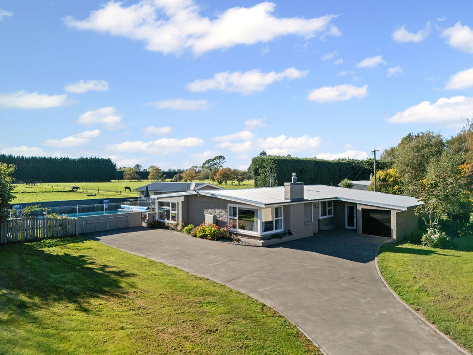 400 Racecourse Road, Allenton