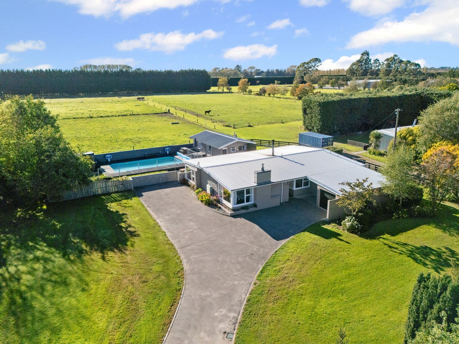 400 Racecourse Road, Allenton