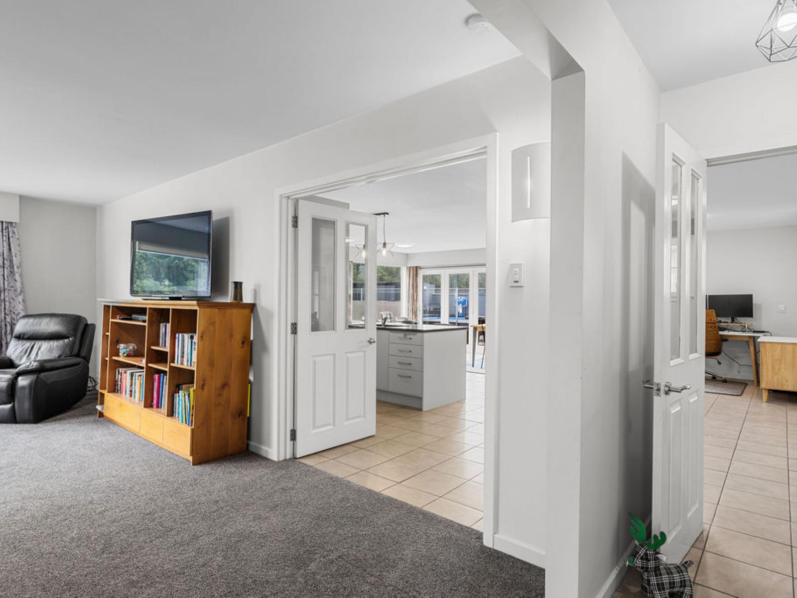 400 Racecourse Road, Allenton