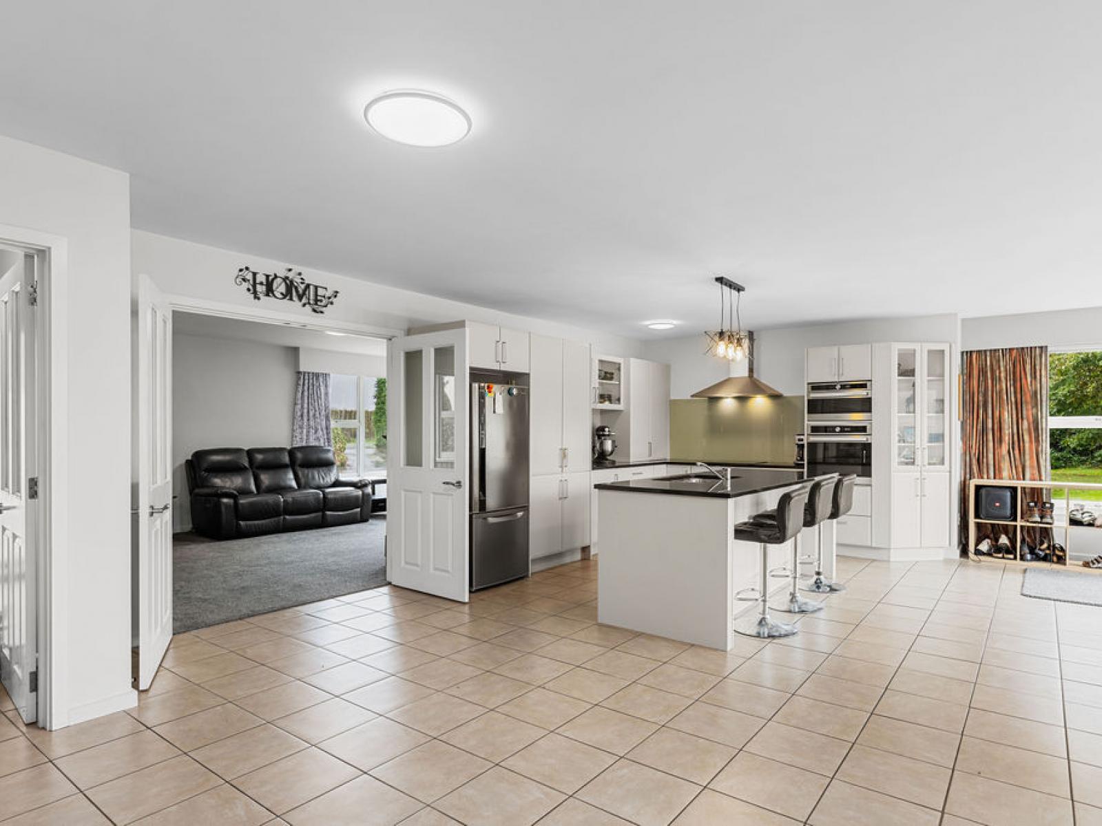 400 Racecourse Road, Allenton