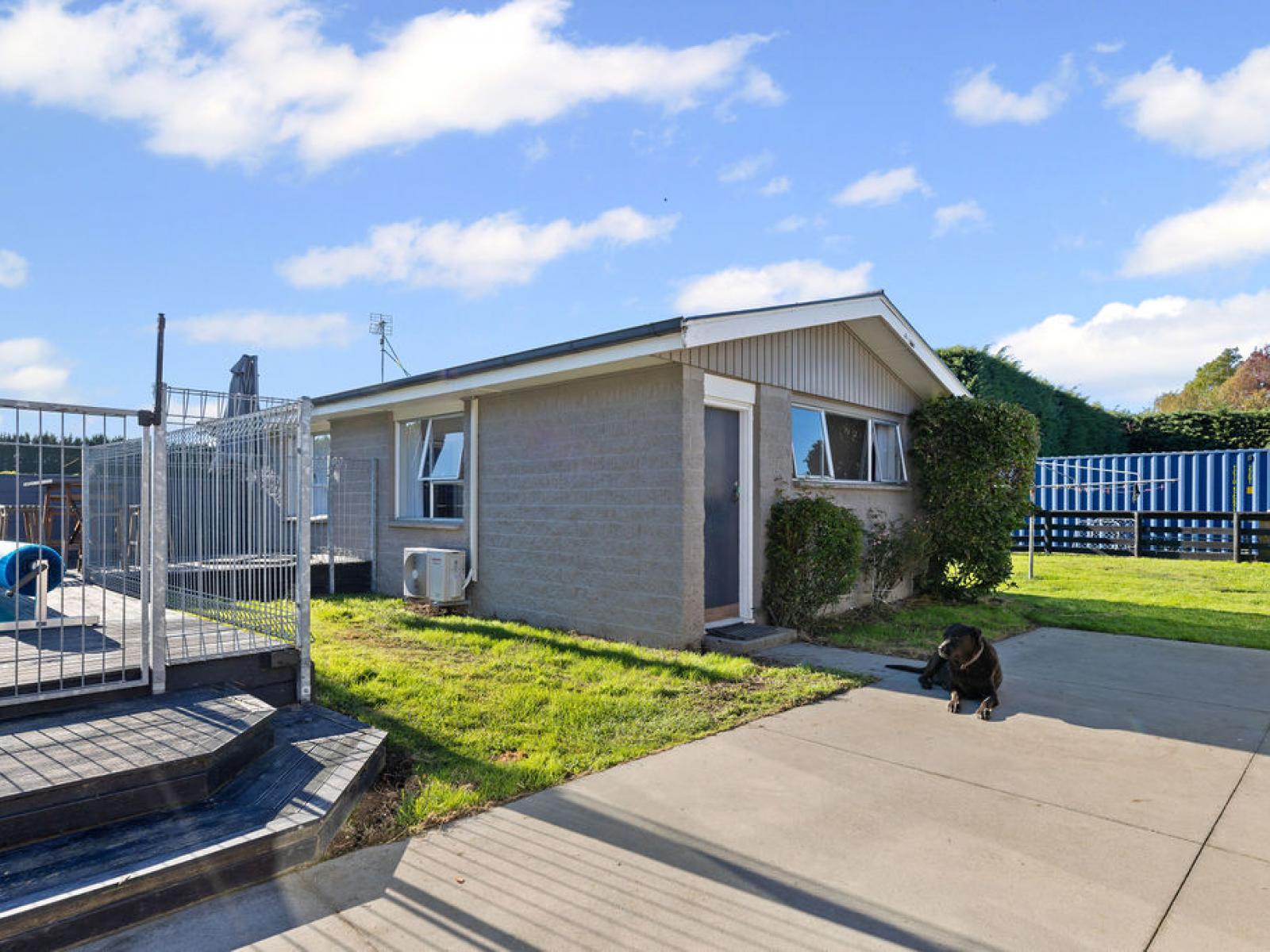 400 Racecourse Road, Allenton