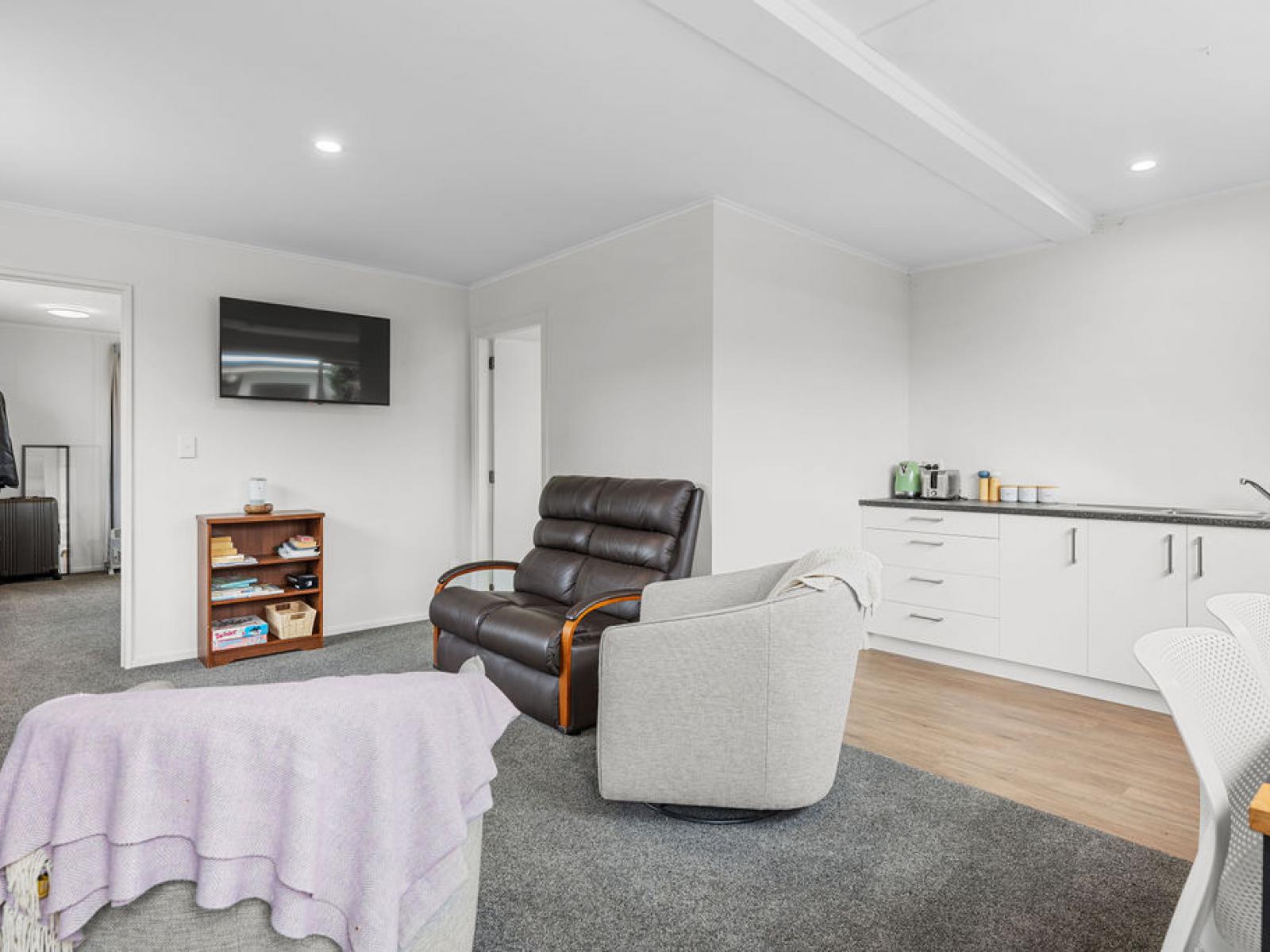 400 Racecourse Road, Allenton