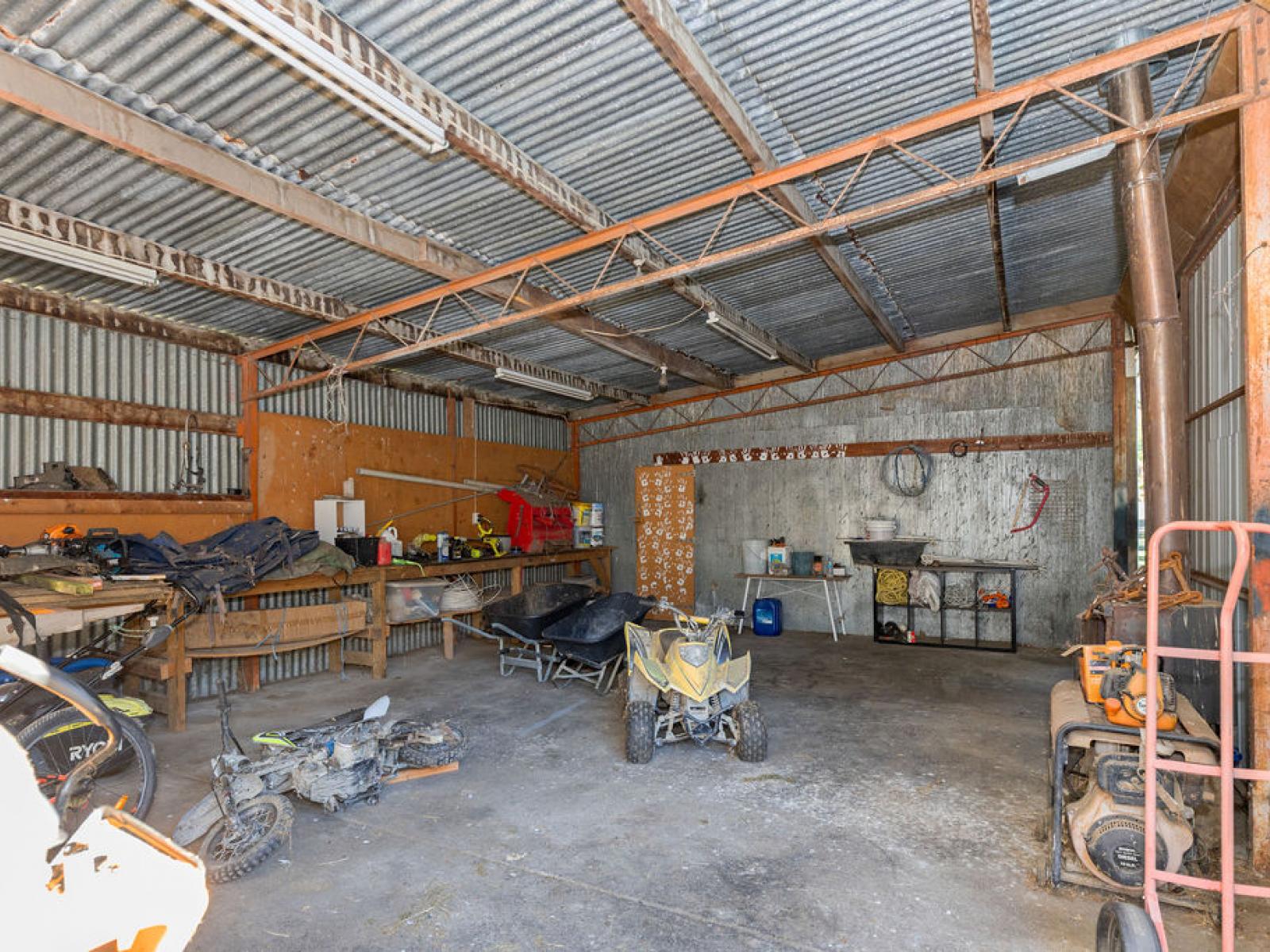 400 Racecourse Road, Allenton