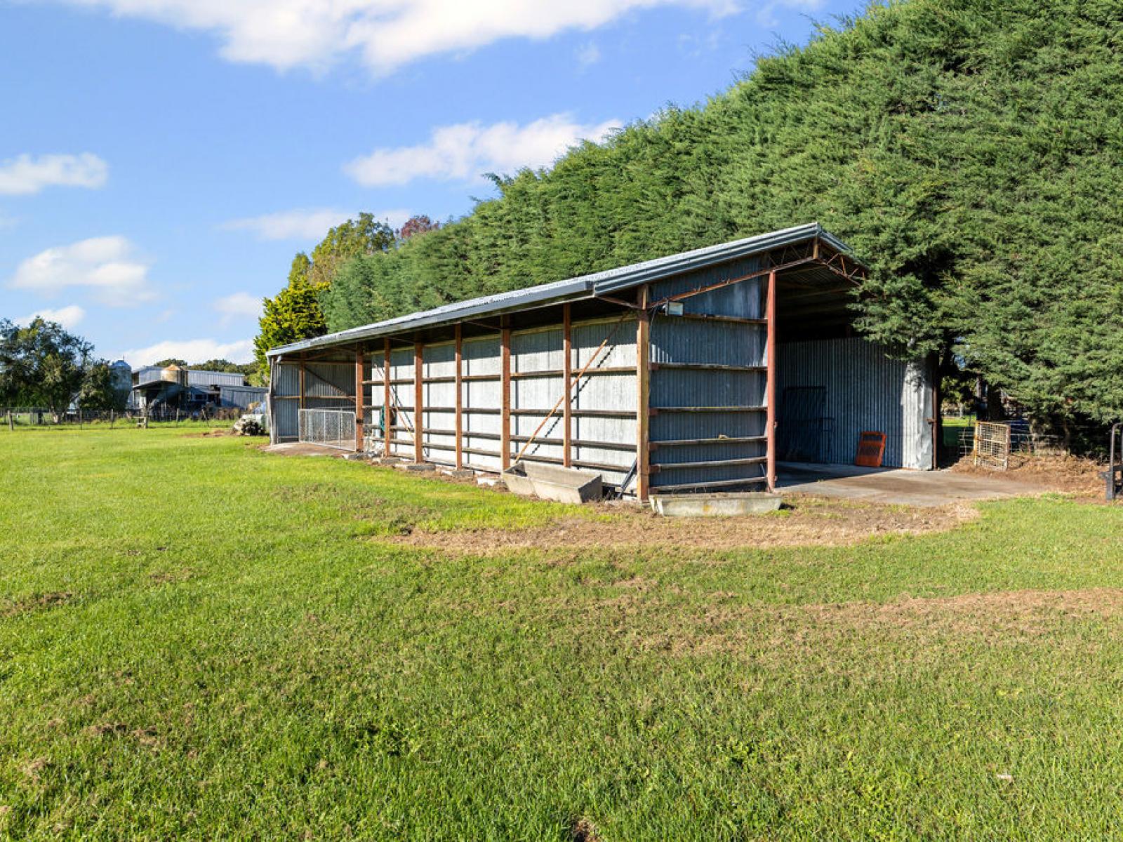 400 Racecourse Road, Allenton