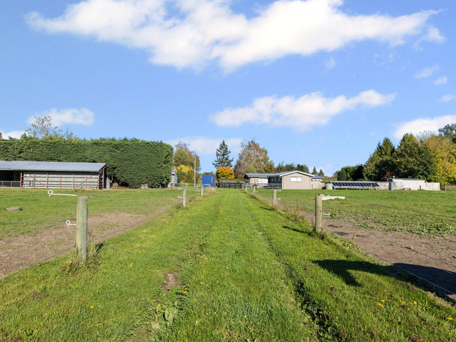 400 Racecourse Road, Allenton