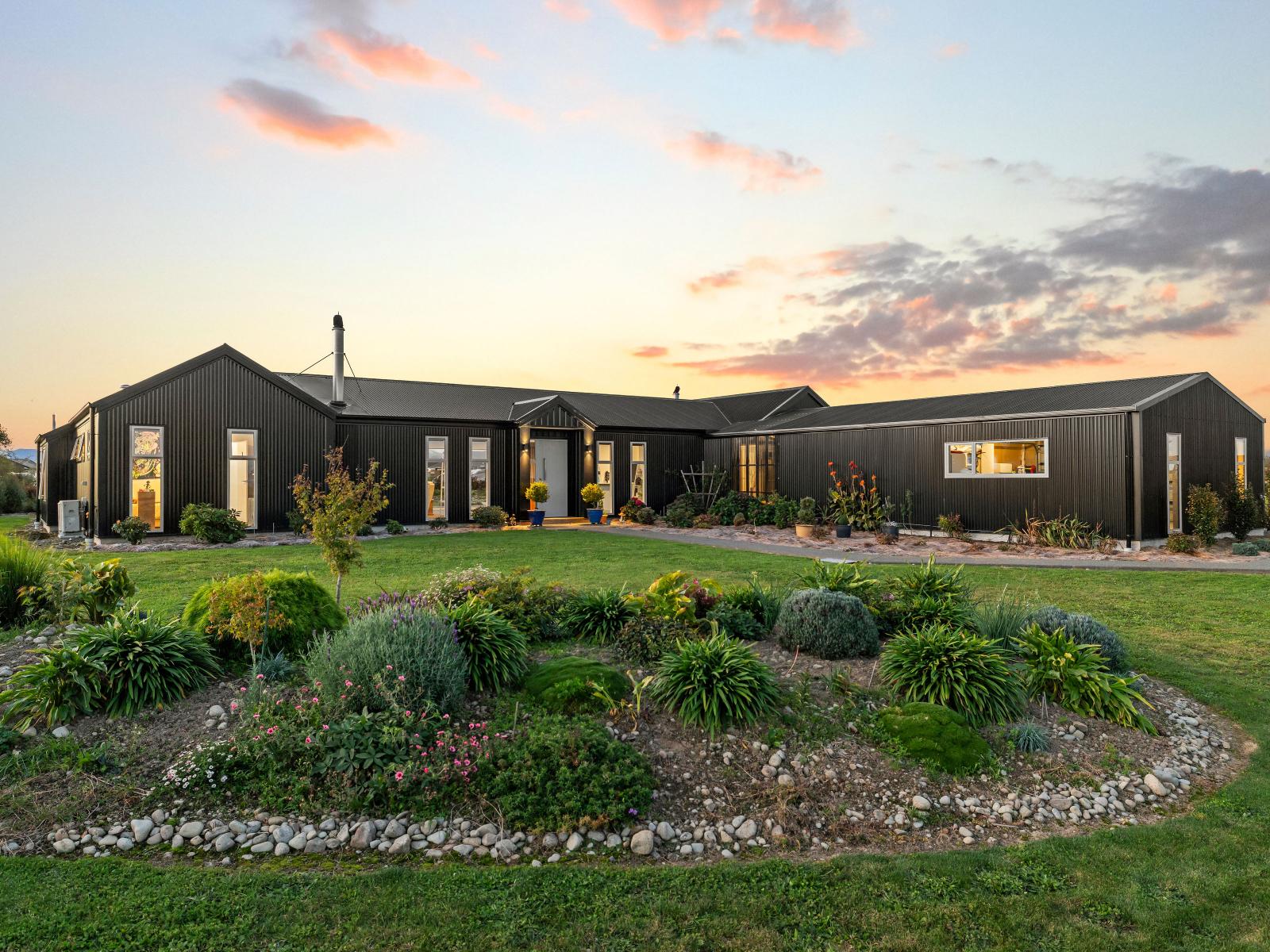 76 Summers Road, Darfield