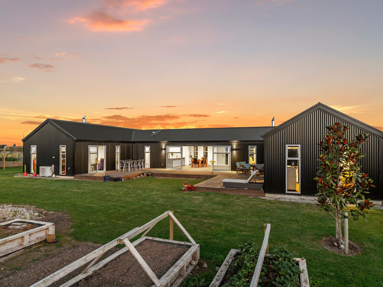 76 Summers Road, Darfield