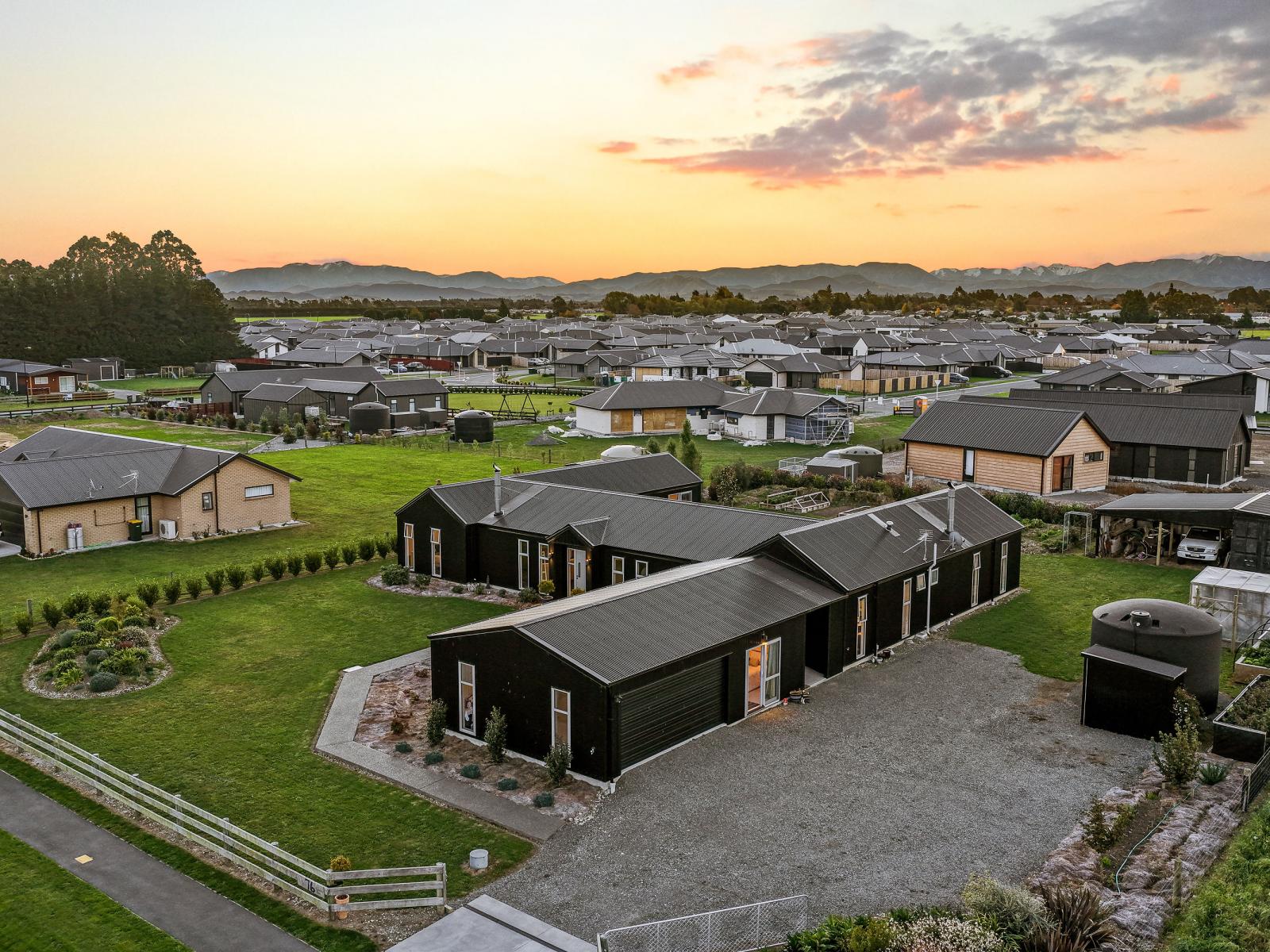 76 Summers Road, Darfield