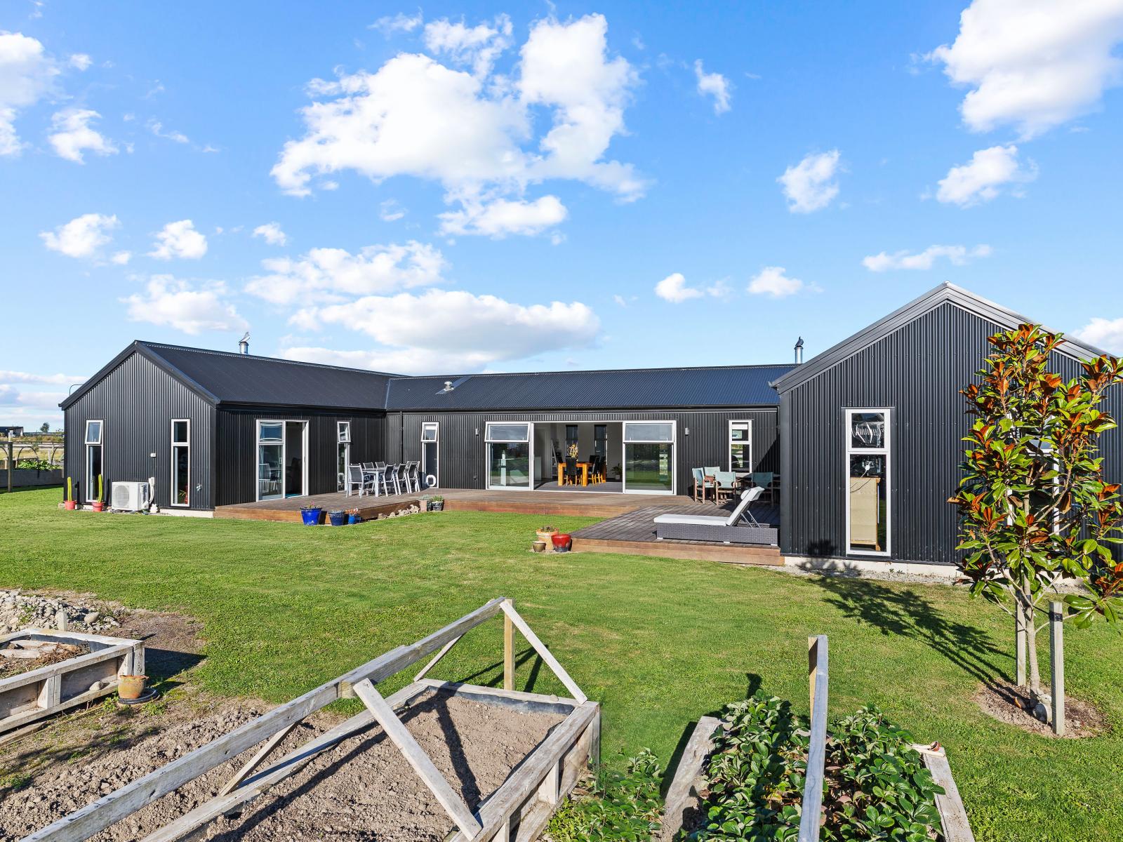 76 Summers Road, Darfield