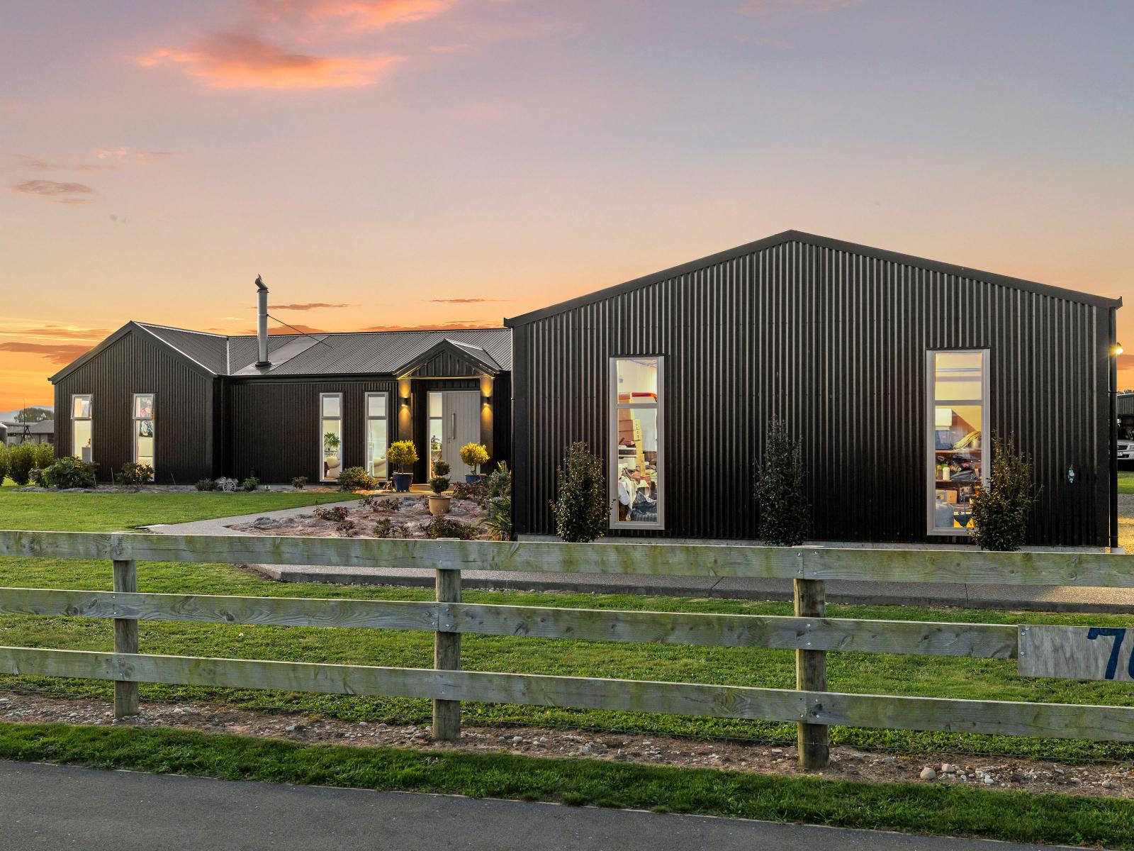 76 Summers Road, Darfield