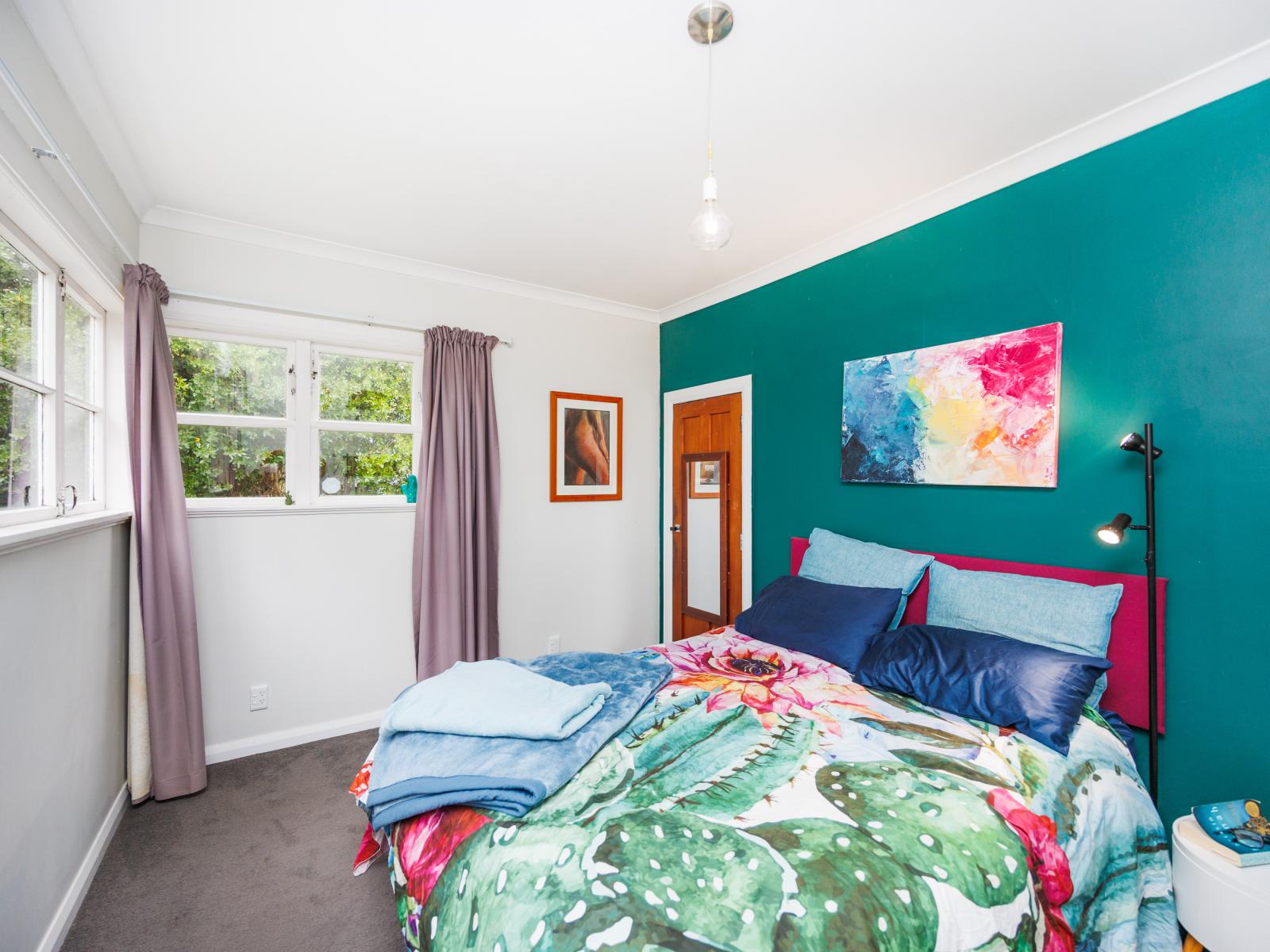 70 Savage Crescent, West End