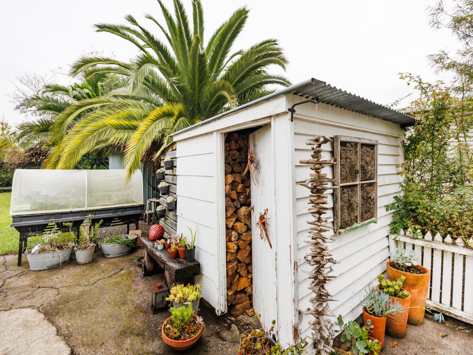 70 Savage Crescent, West End