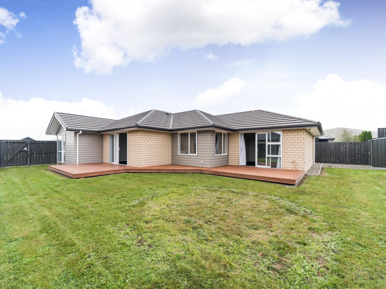 9 Mediterranean Grove, Fitzherbert