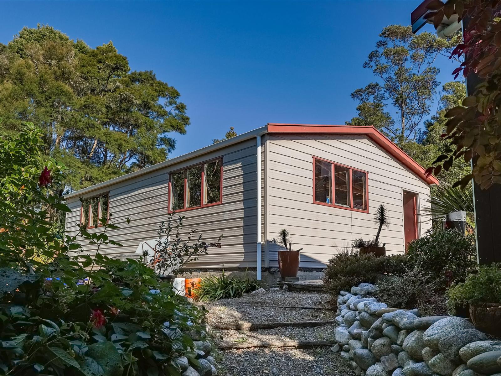 4 Swansea Street, Waimangaroa