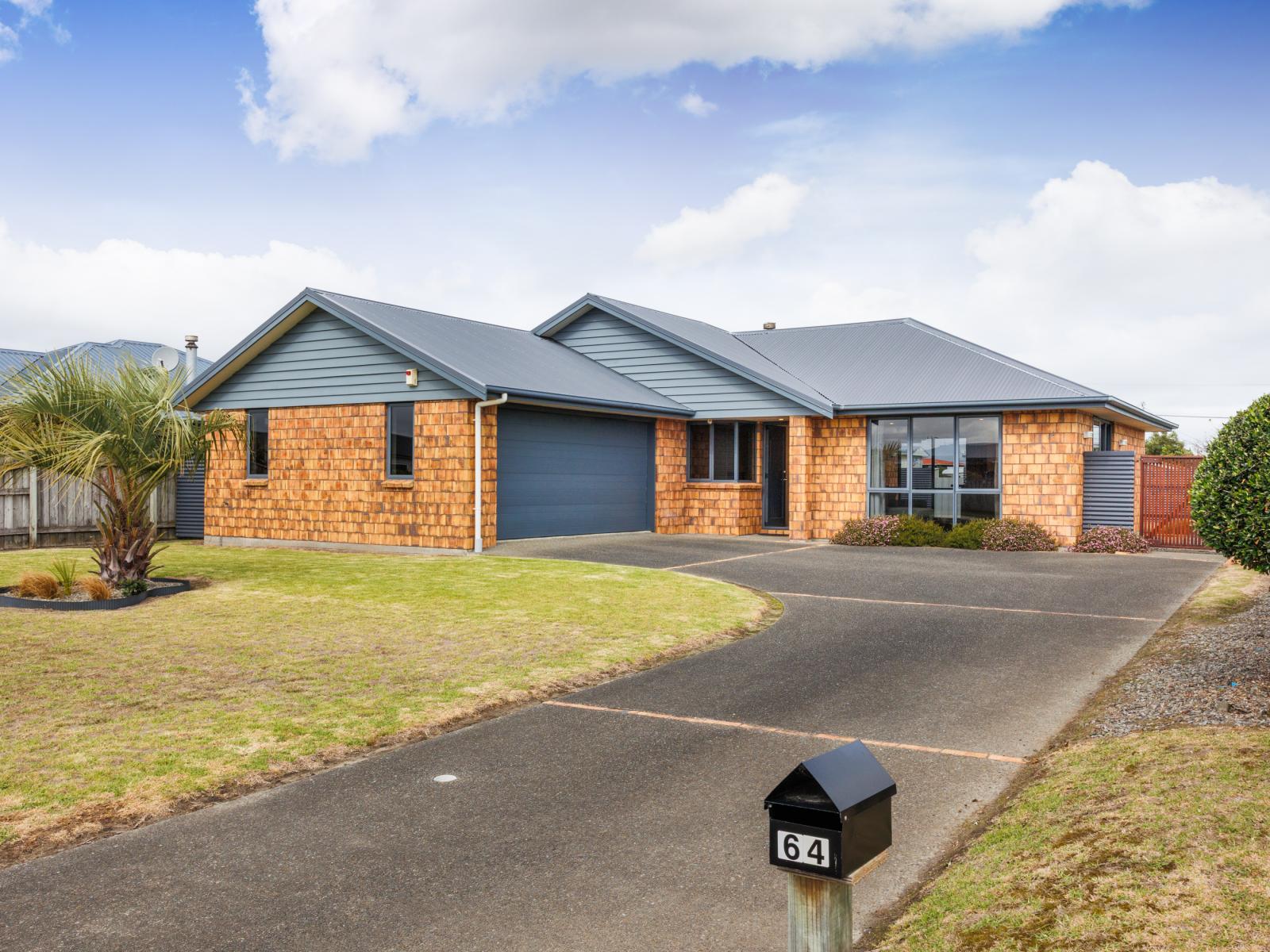 64 Andrews Street, Foxton Beach