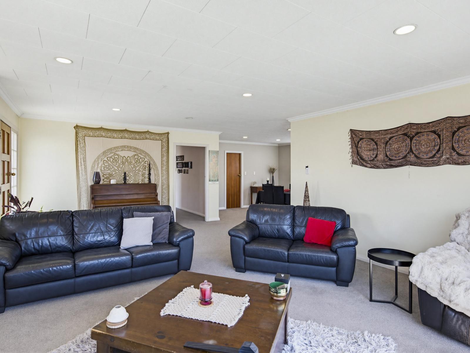 6 Teoti Street, Paraparaumu Beach