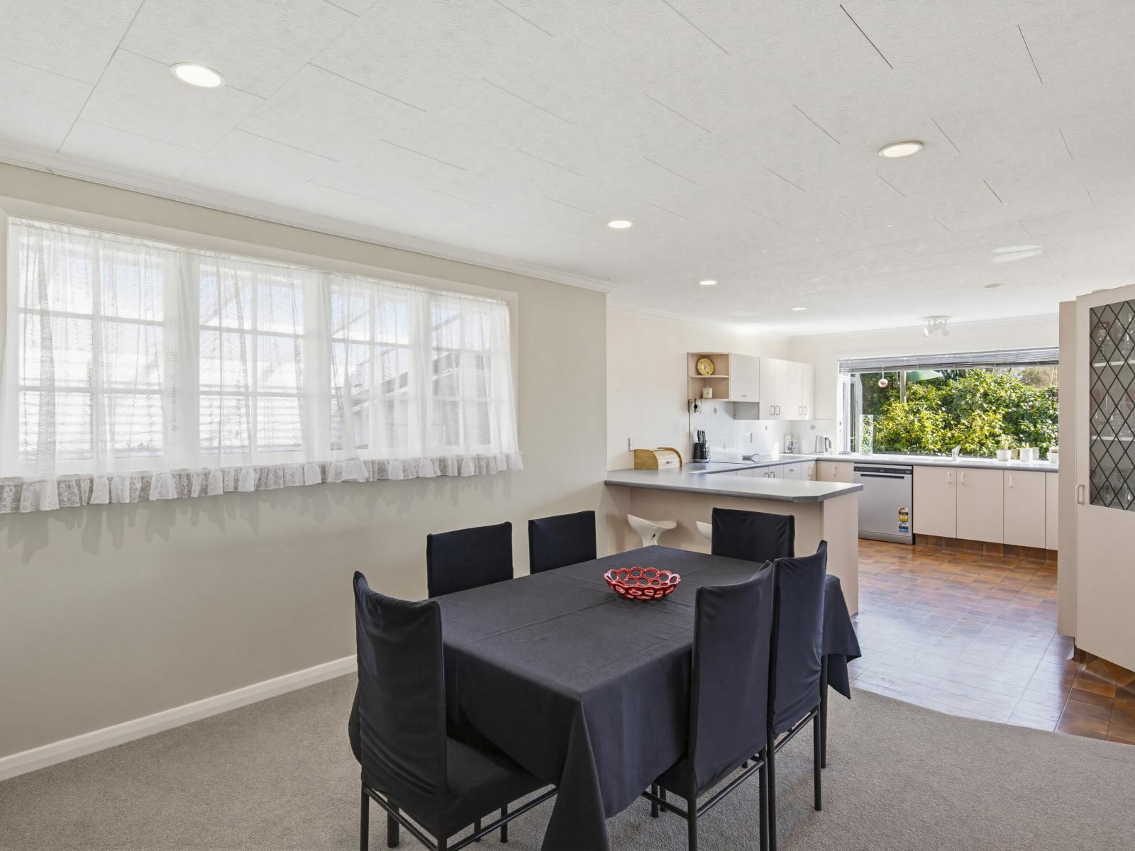 6 Teoti Street, Paraparaumu Beach