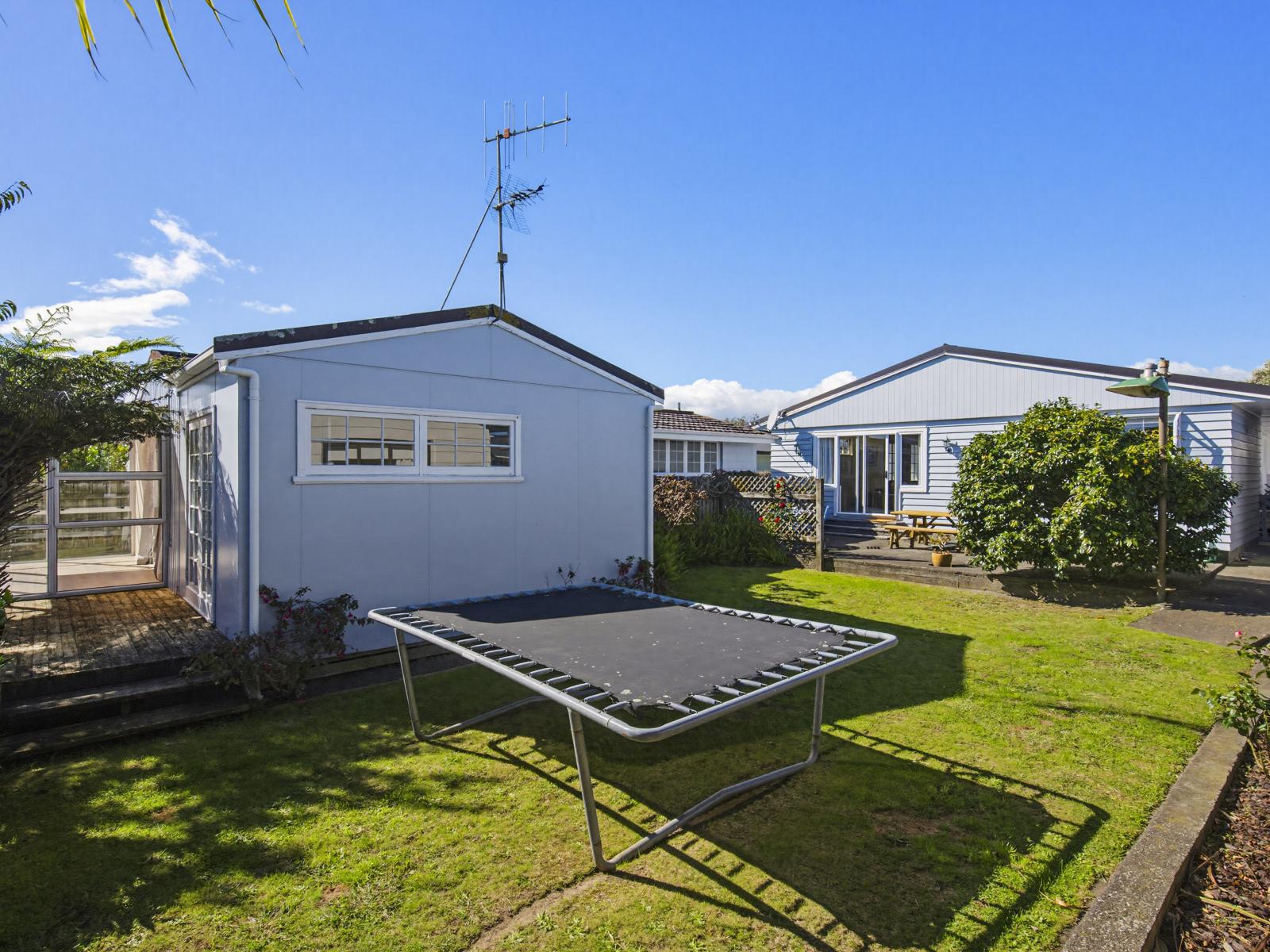 6 Teoti Street, Paraparaumu Beach
