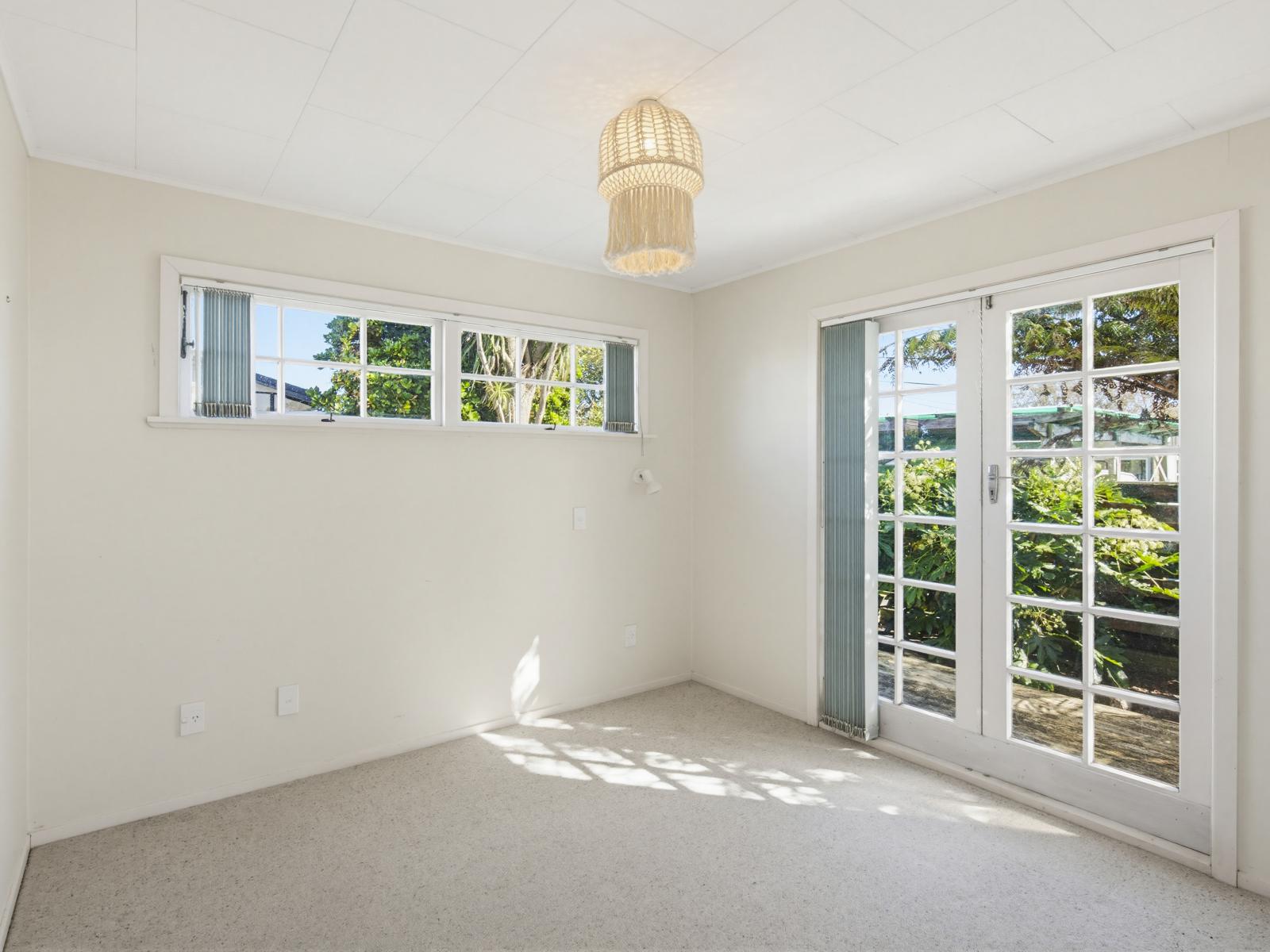 6 Teoti Street, Paraparaumu Beach