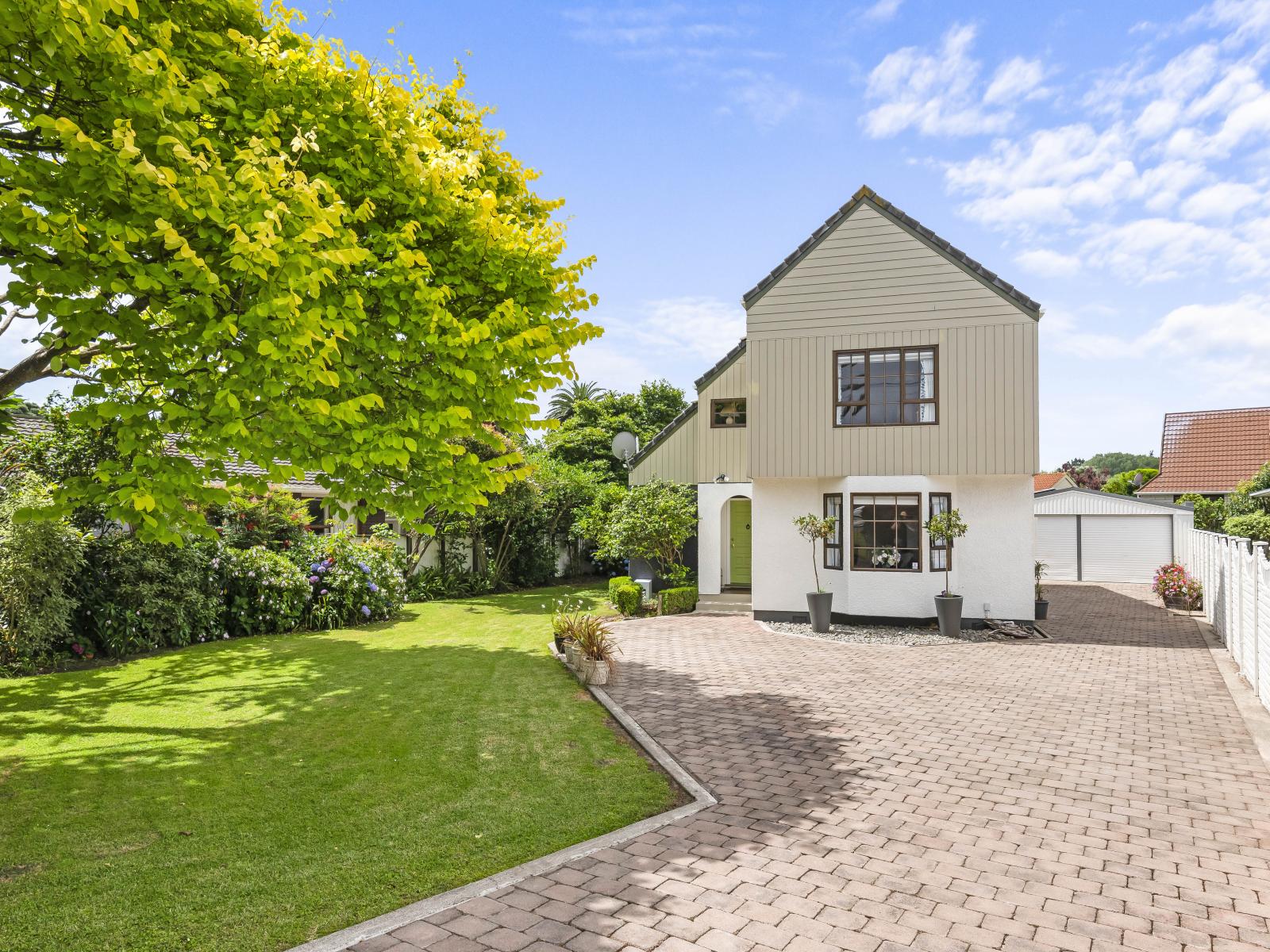 261 Te Moana Road, Waikanae