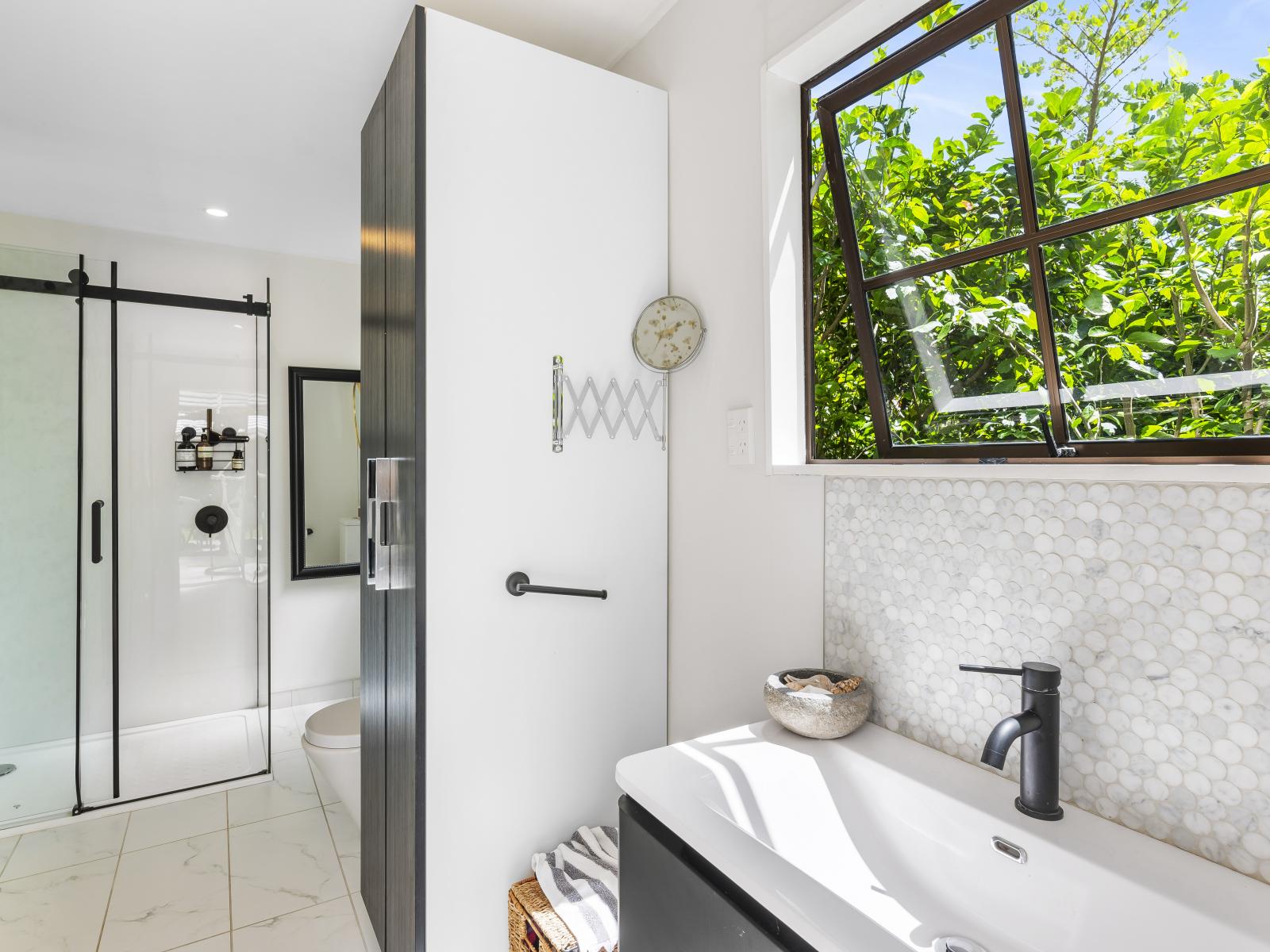 261 Te Moana Road, Waikanae