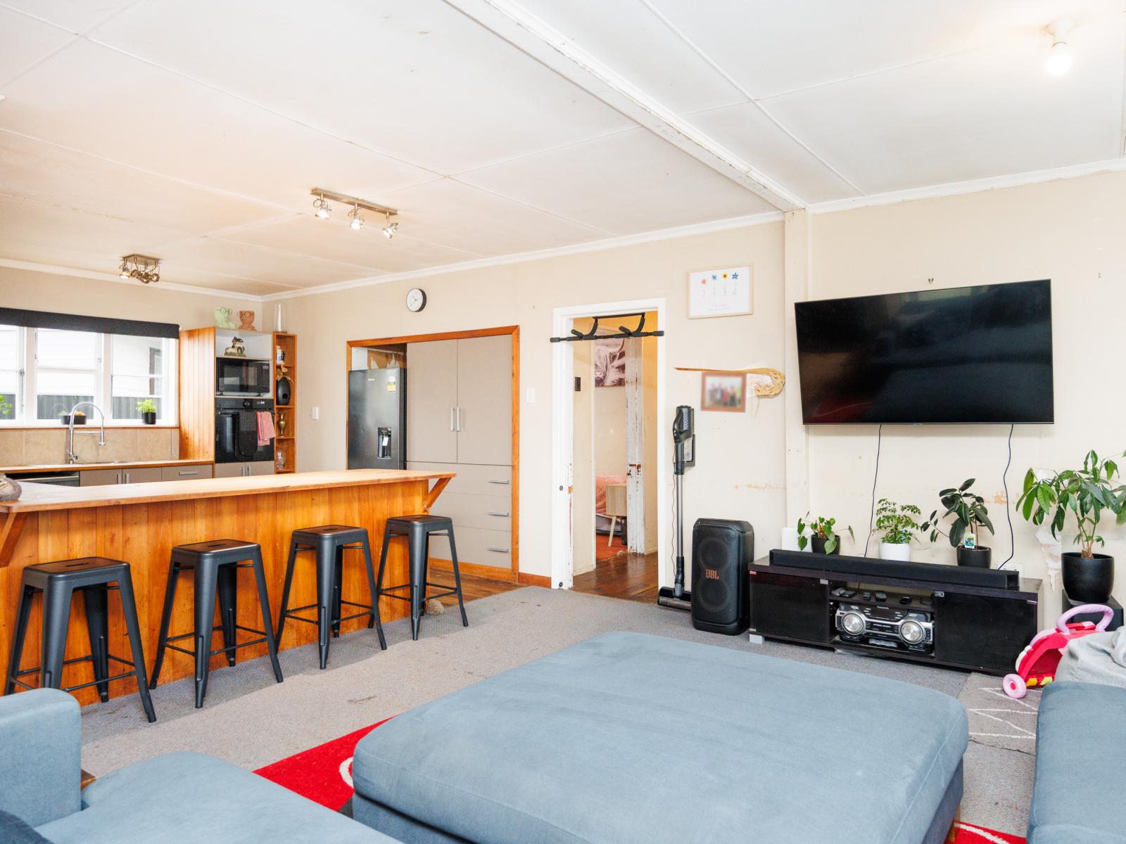 80 Willoughby Street, Halcombe