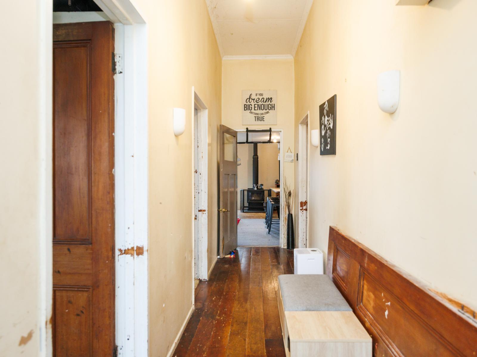 80 Willoughby Street, Halcombe