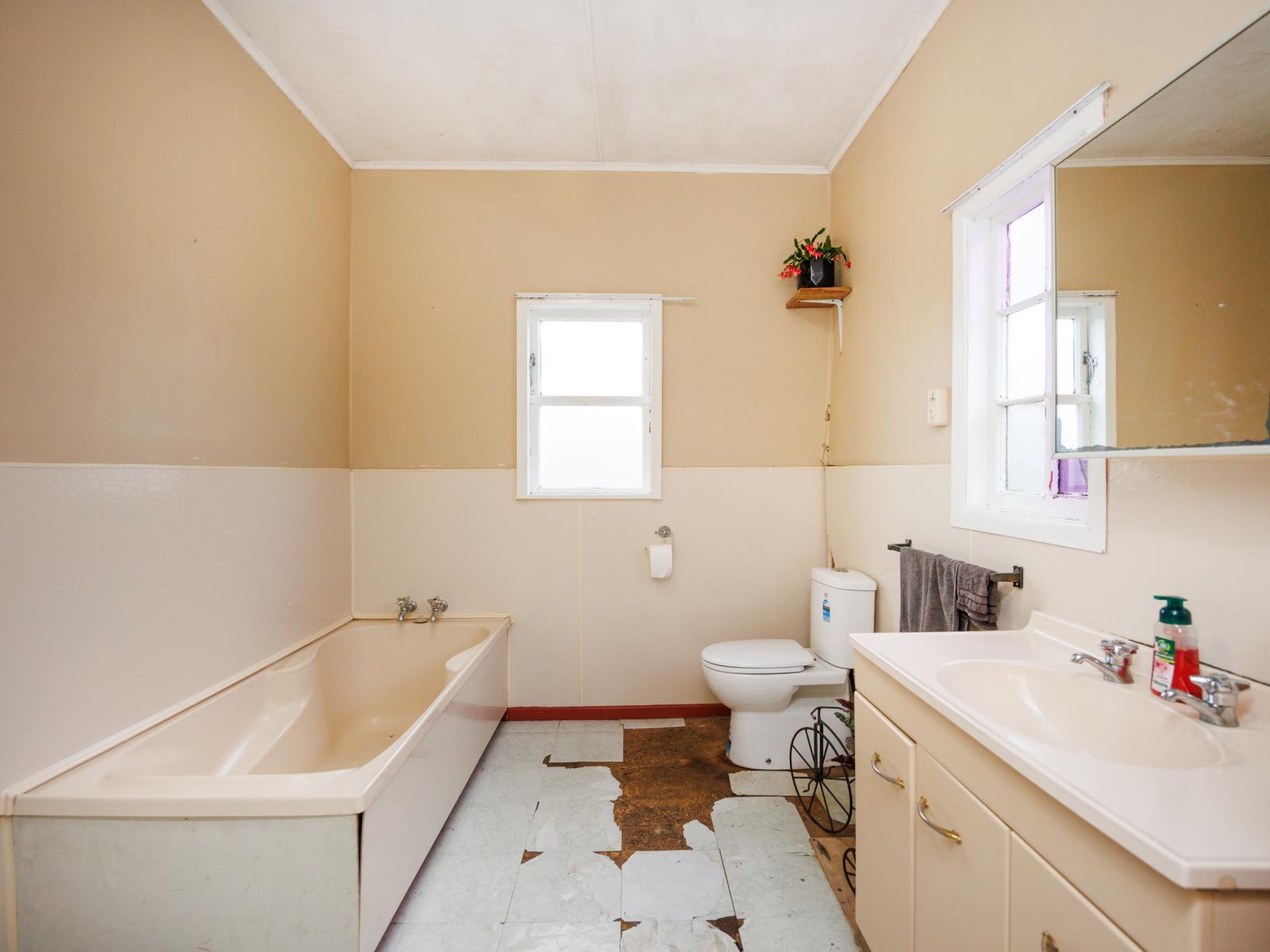 80 Willoughby Street, Halcombe