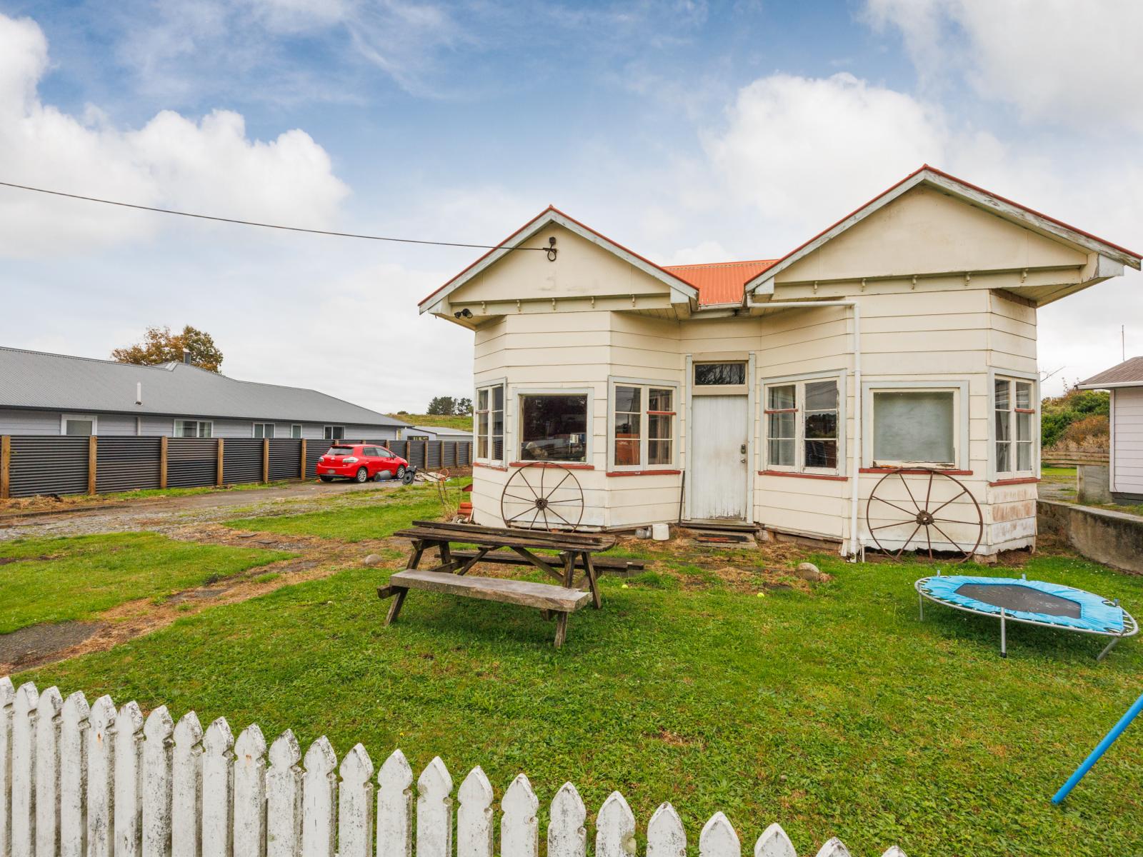 80 Willoughby Street, Halcombe