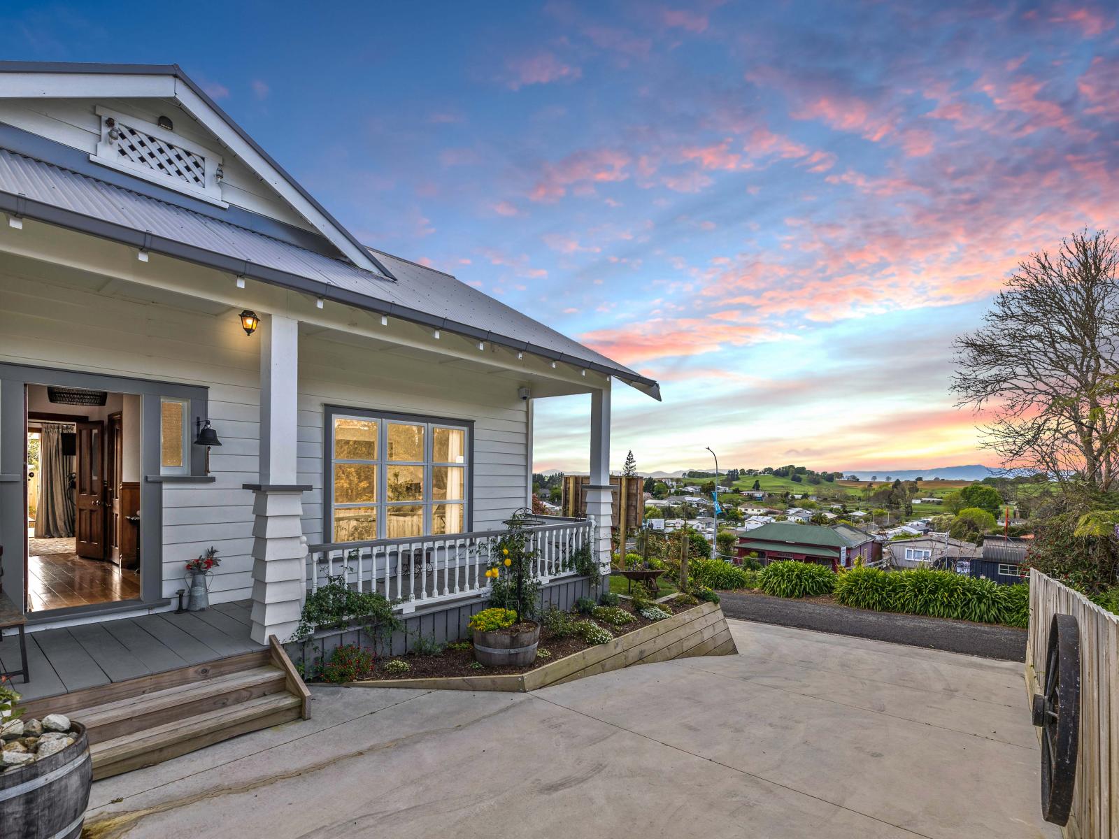 12 High Street, Tirau