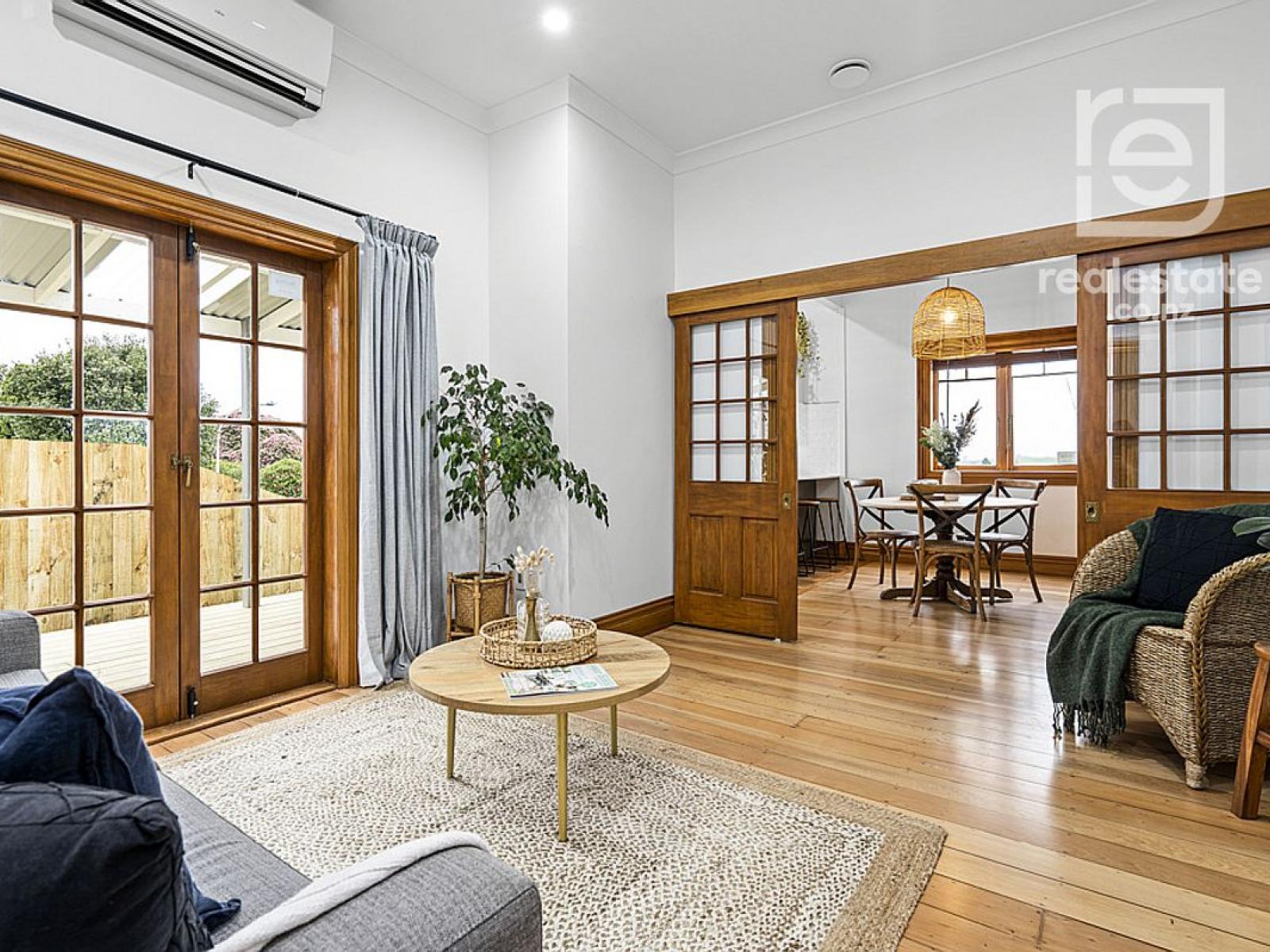 12 High Street, Tirau