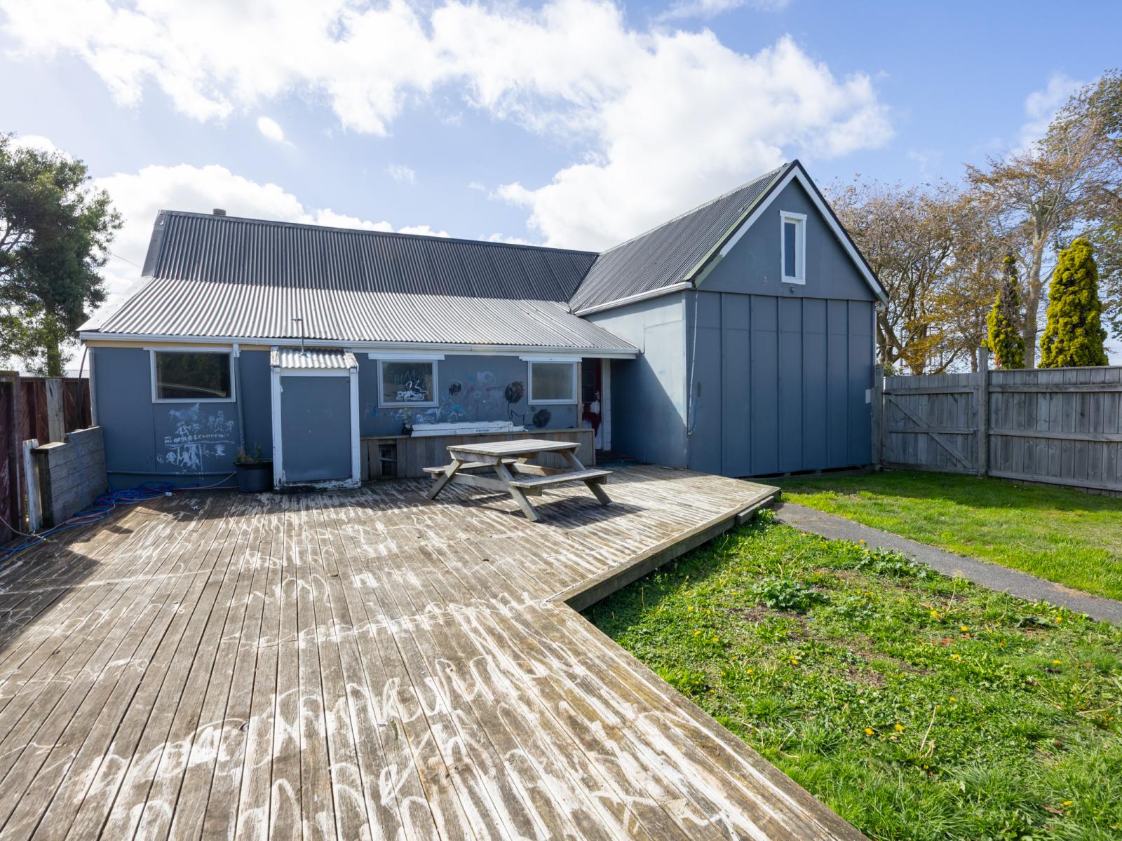 82 Dundas Road, Sanson