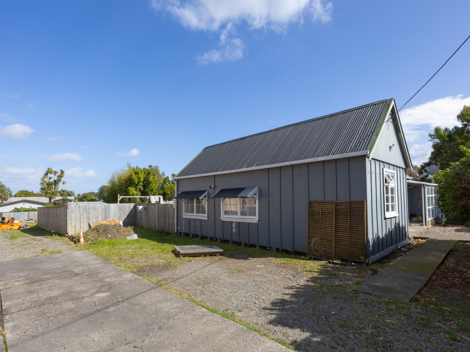 82 Dundas Road, Sanson
