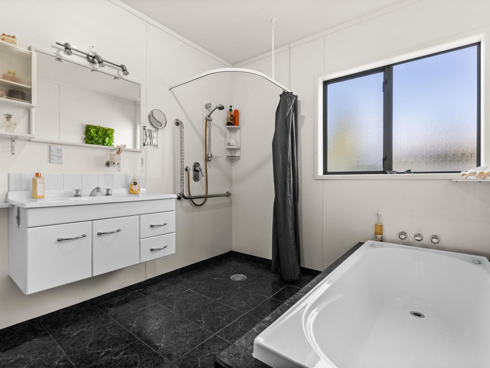 612C Fitzroy Avenue, Mahora