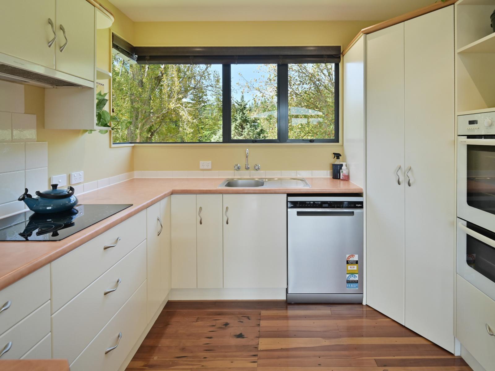 1544 Kahuranaki Road, Kahuranaki