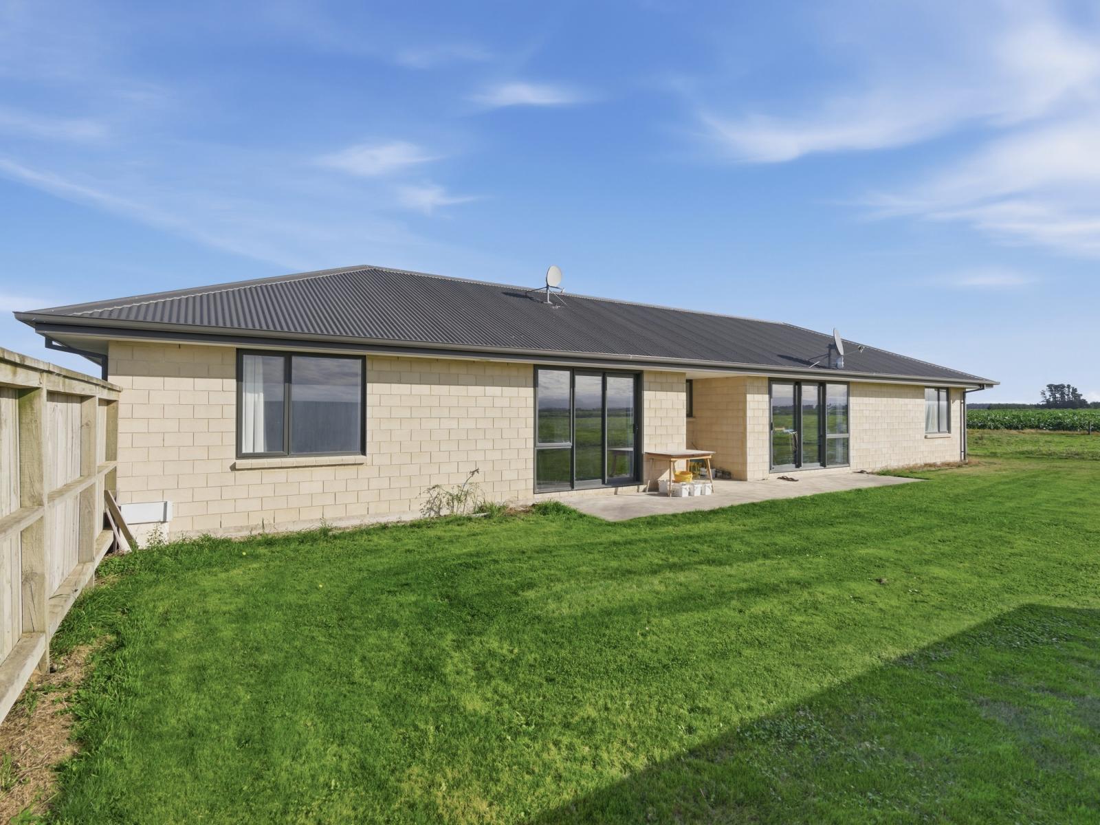 803 Ardlui Road, Te Pirita