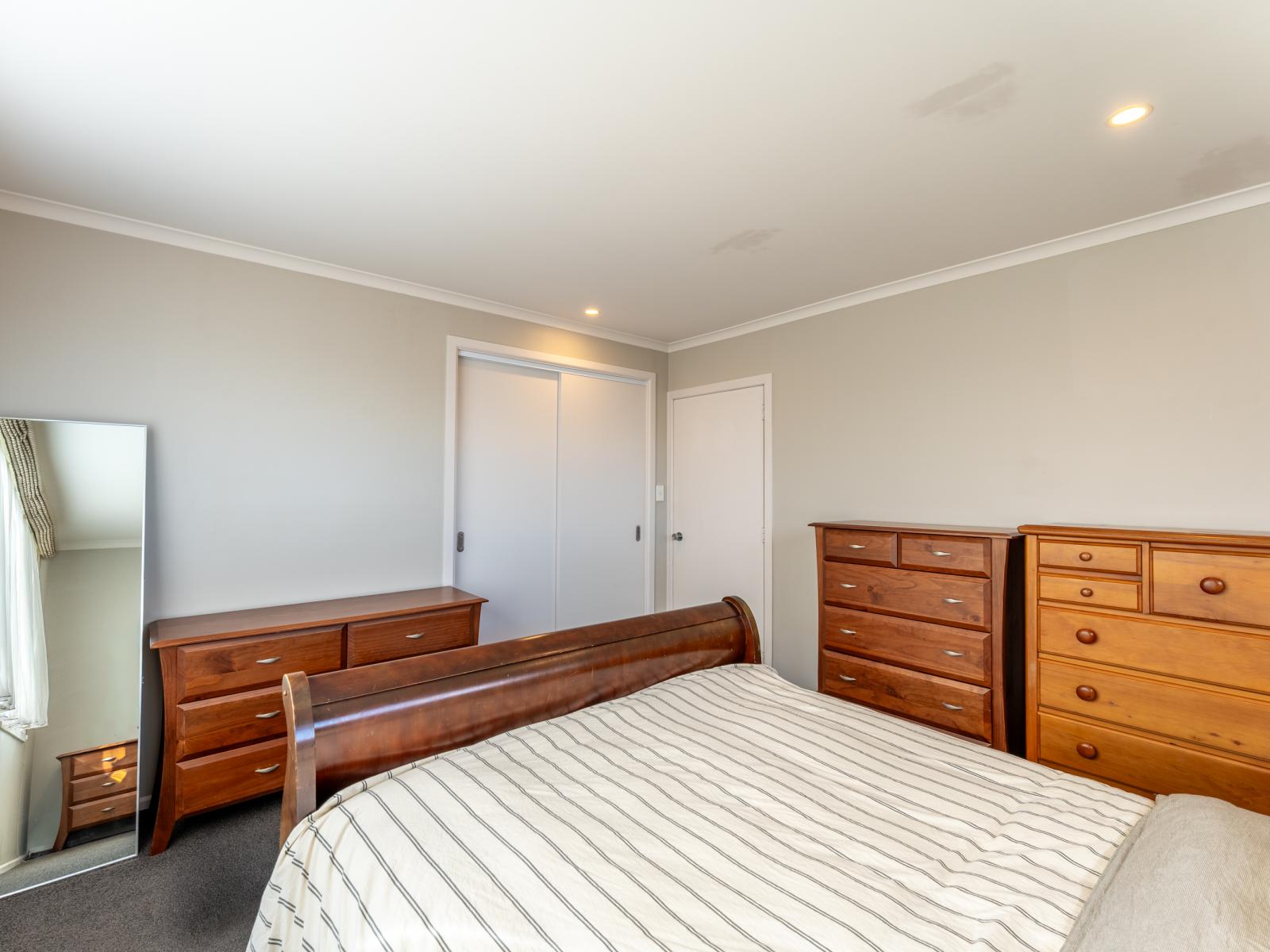 76 Mountain View Road, Glenwood