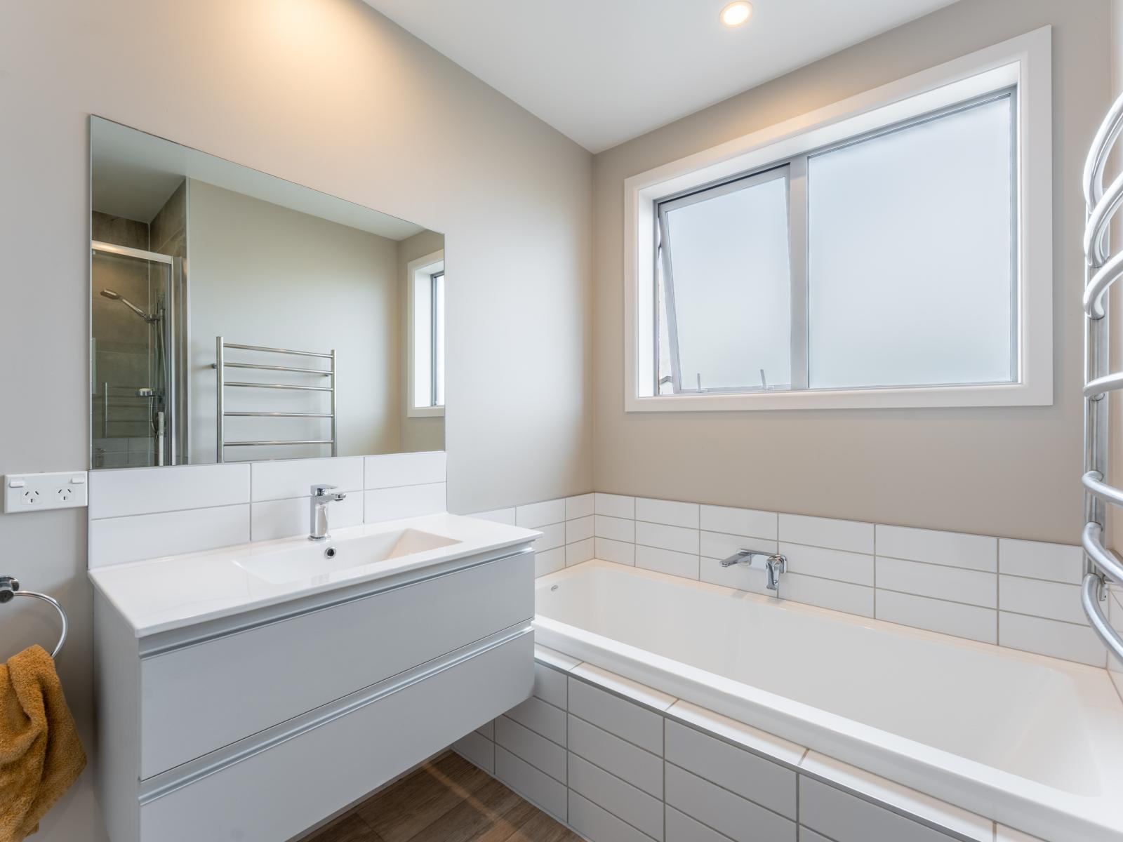 76 Mountain View Road, Glenwood