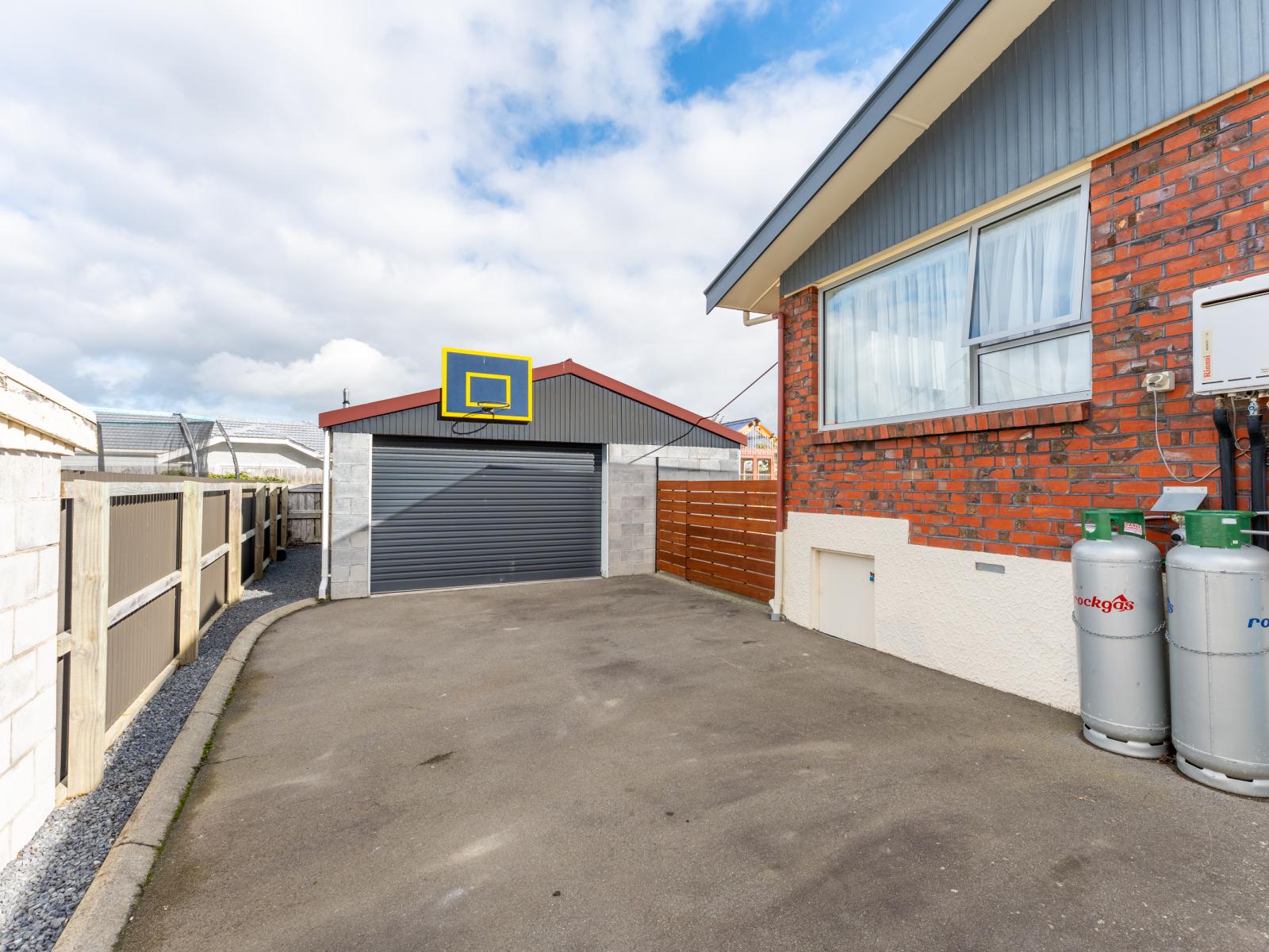 76 Mountain View Road, Glenwood