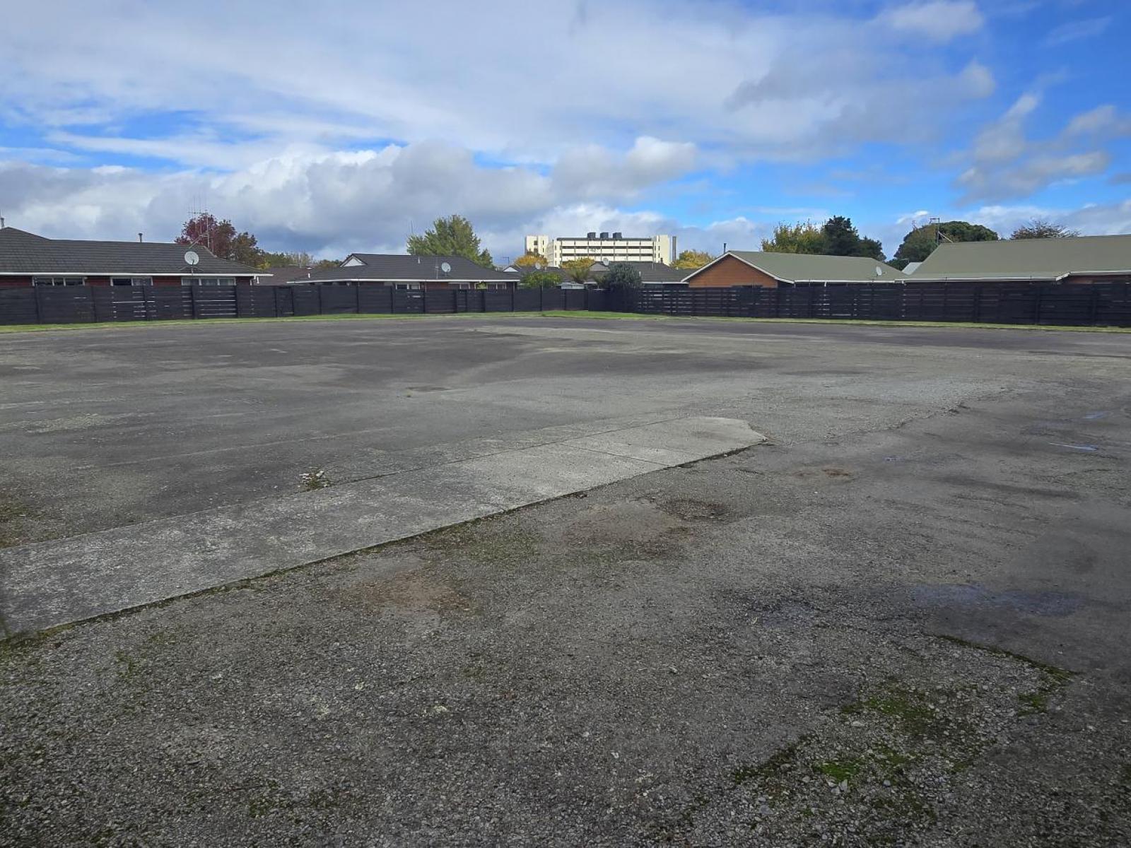 820 Tremaine Avenue, Central