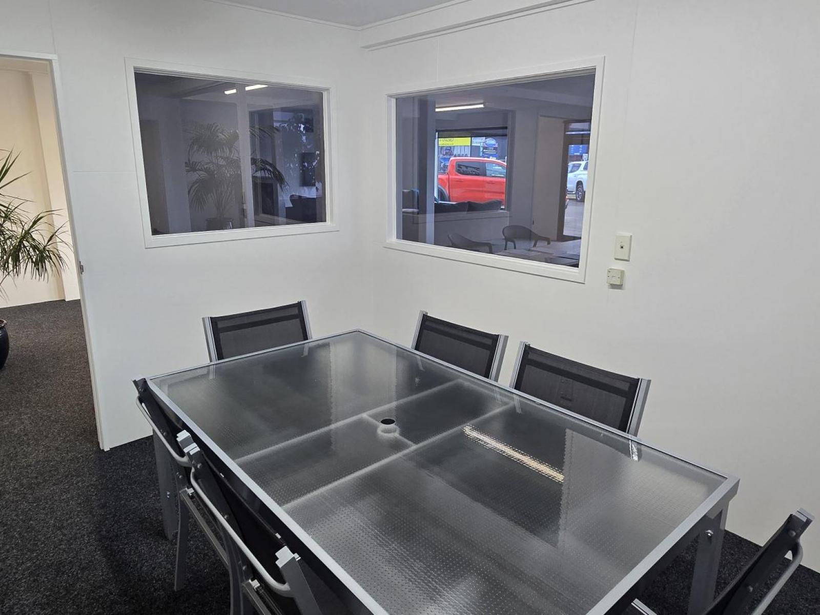 820 Tremaine Avenue, Central