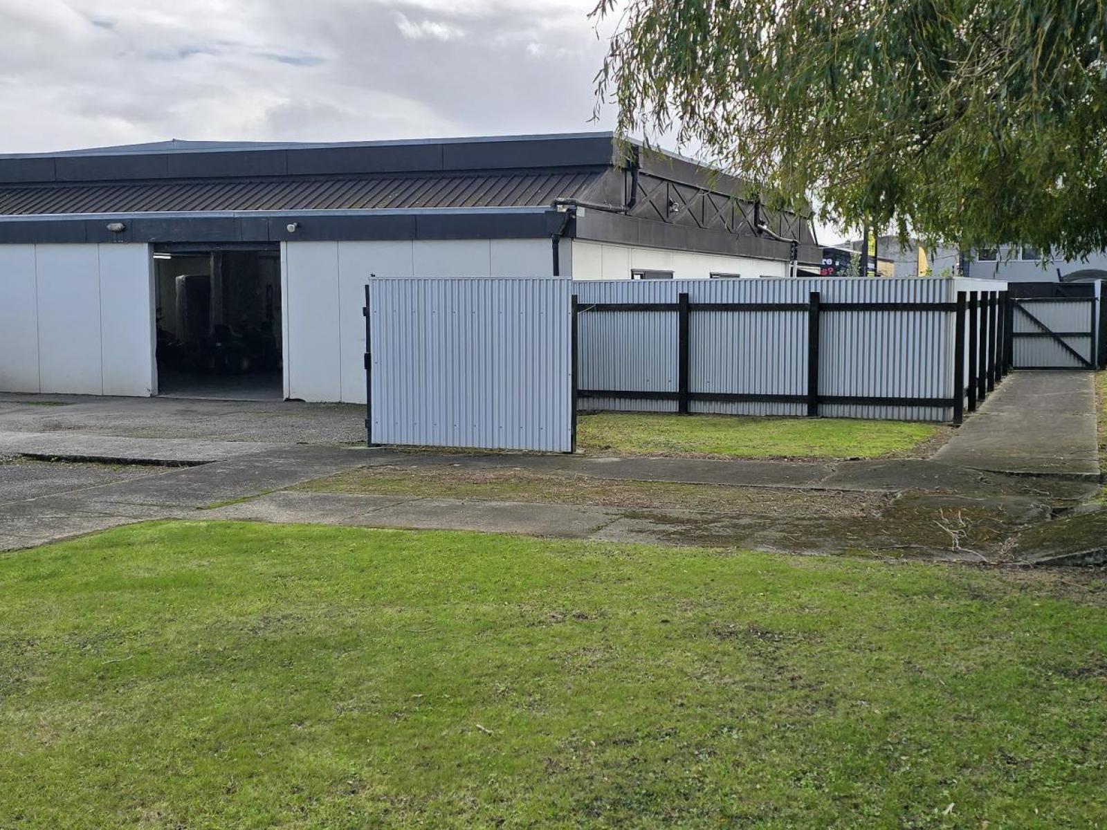 820 Tremaine Avenue, Central