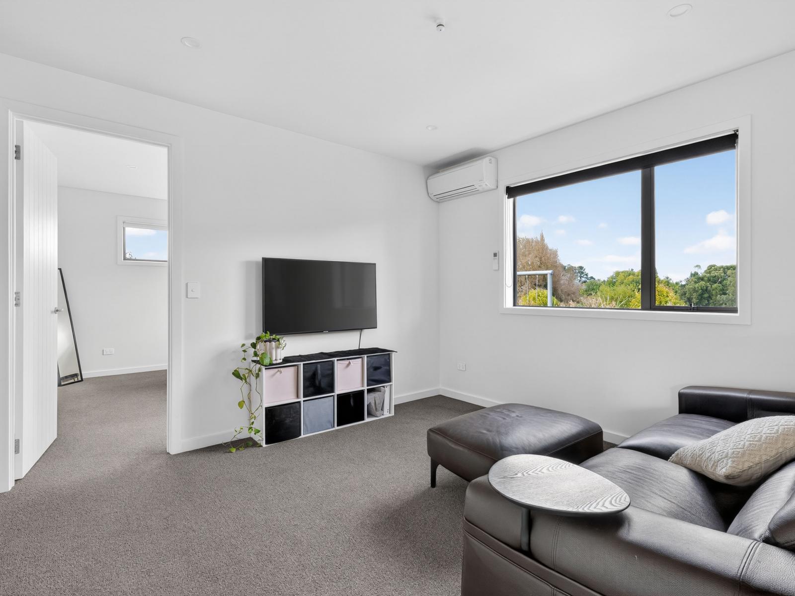 37 Jarrett Terrace, Cambridge