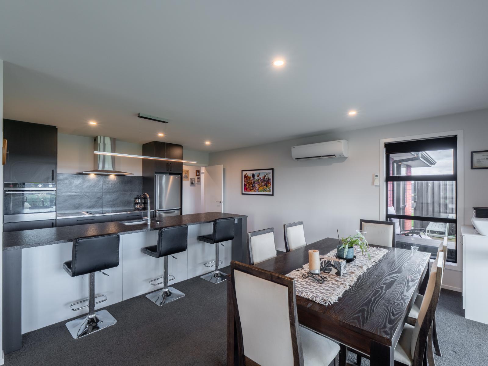 24 Chatham Rise, Seaward Bush