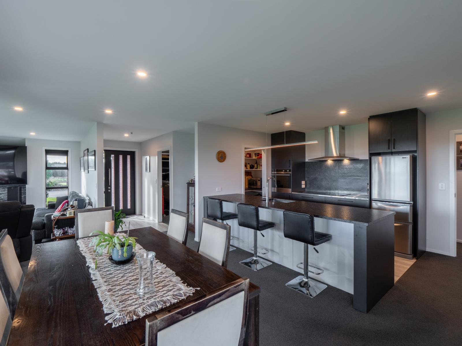 24 Chatham Rise, Seaward Bush