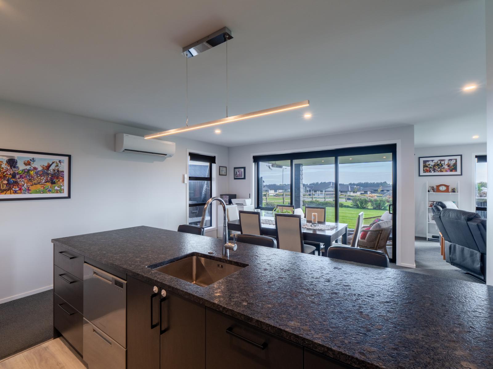 24 Chatham Rise, Seaward Bush