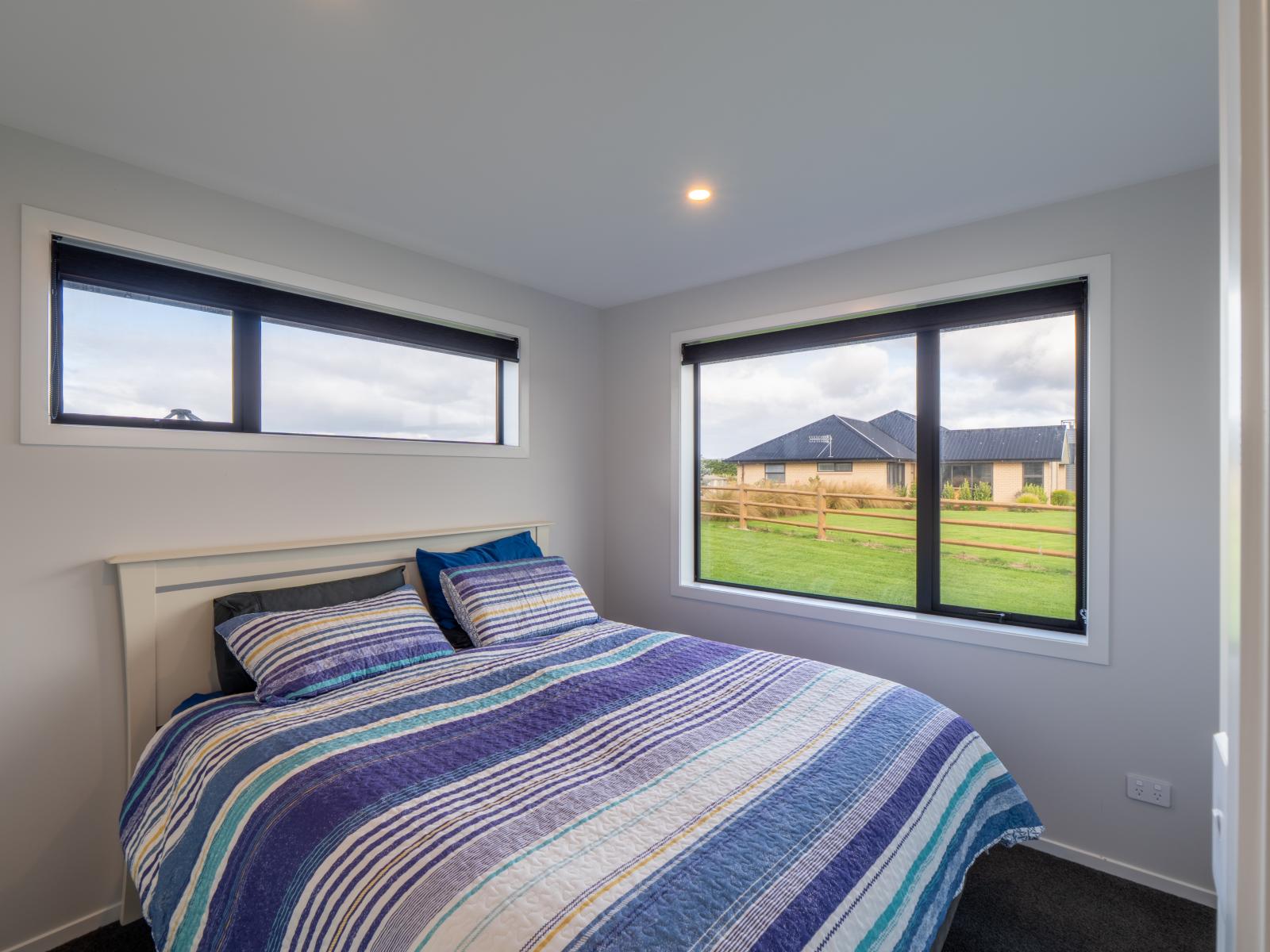 24 Chatham Rise, Seaward Bush